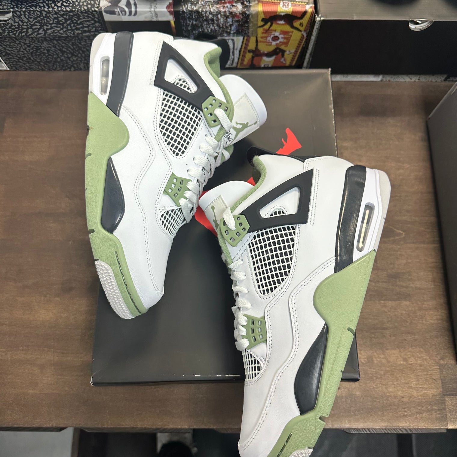 Seafoam Jordan 4 (W) (USED)