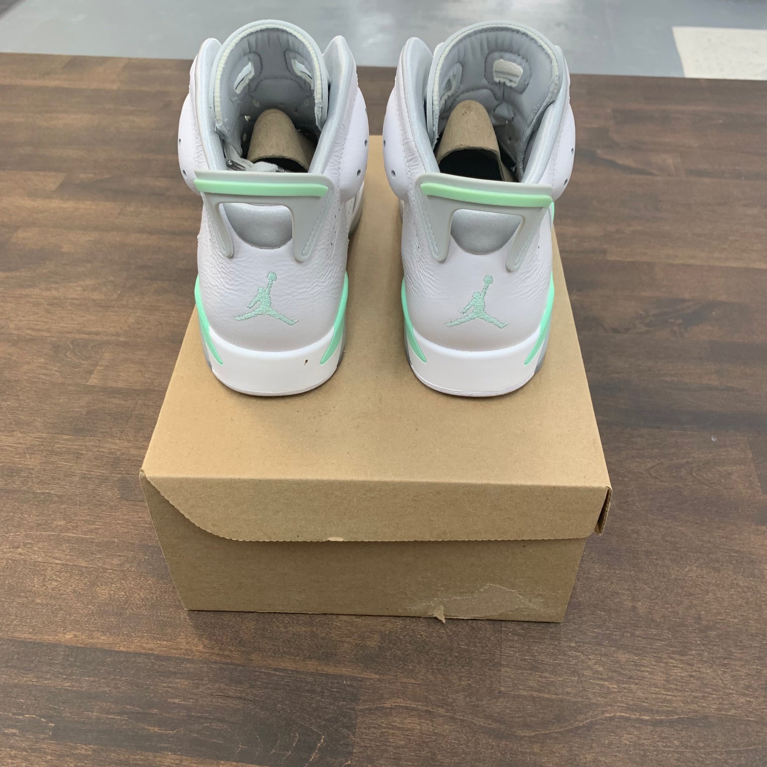 Mint Foam Jordan 6 (W) (USED, no box)