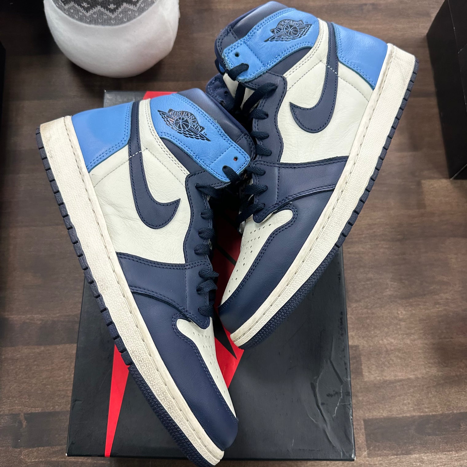 Obsidian Jordan 1 High (USED)