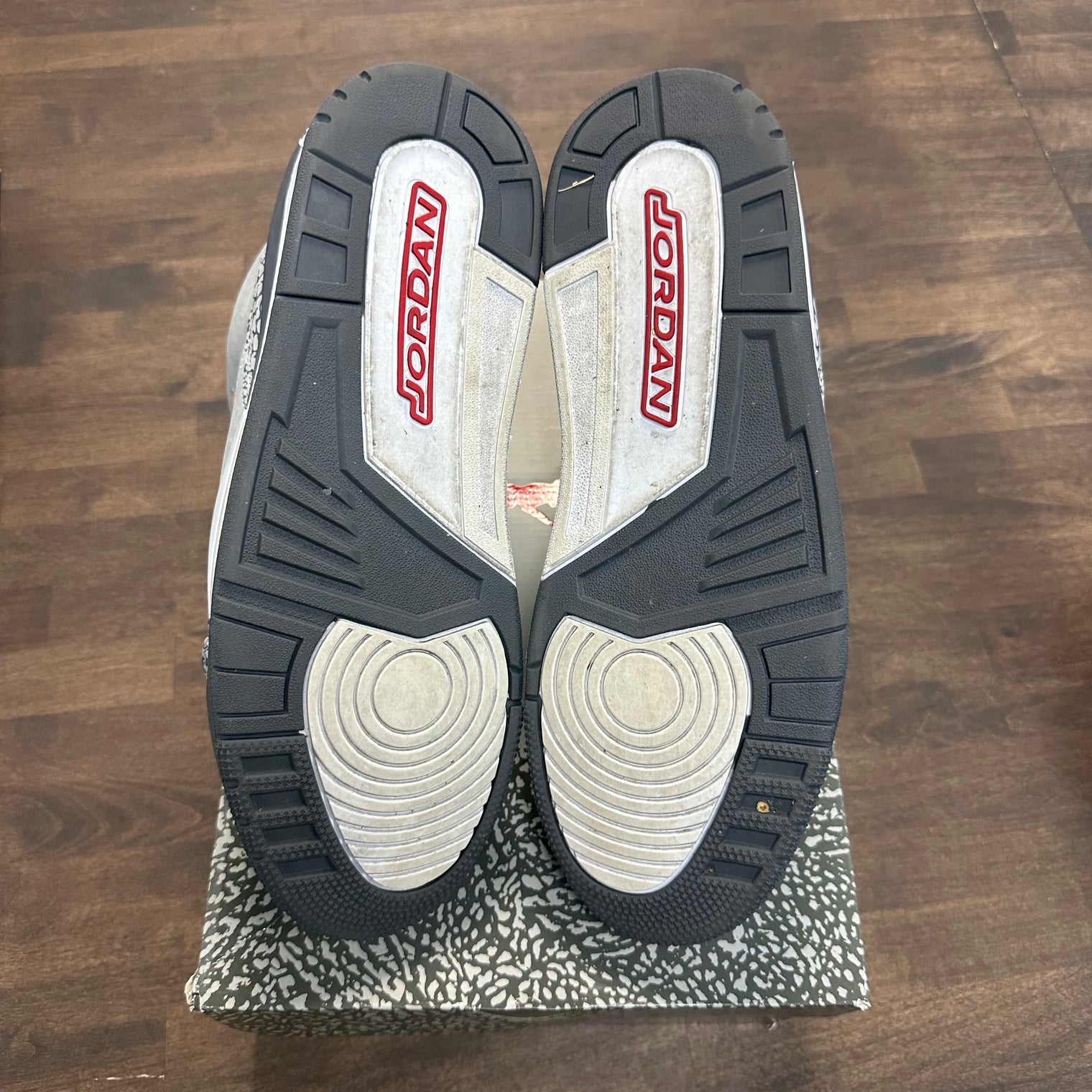 Cool Grey Jordan 3 (USED)