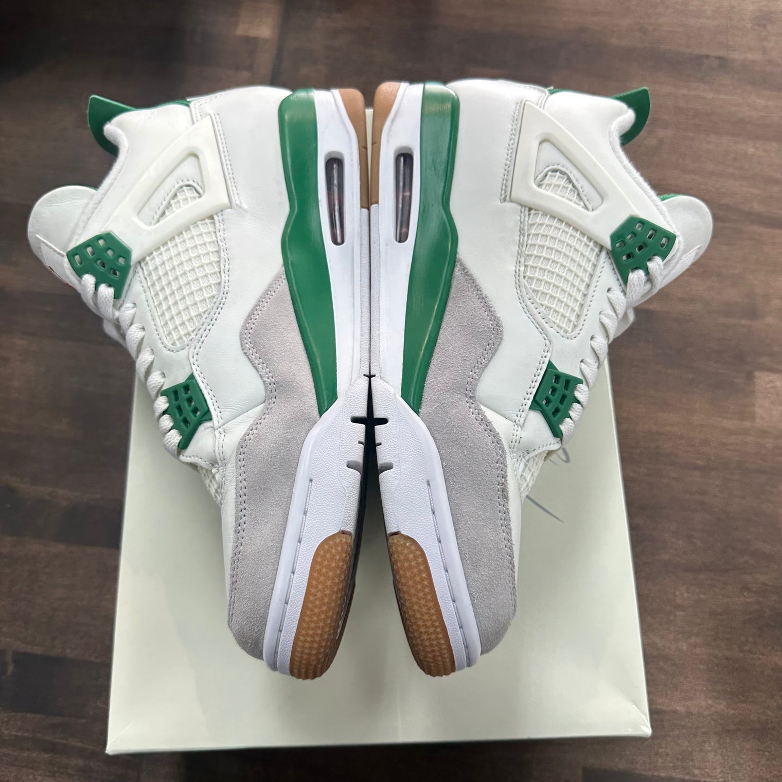 Pine Green SB Jordan 4 (USED)