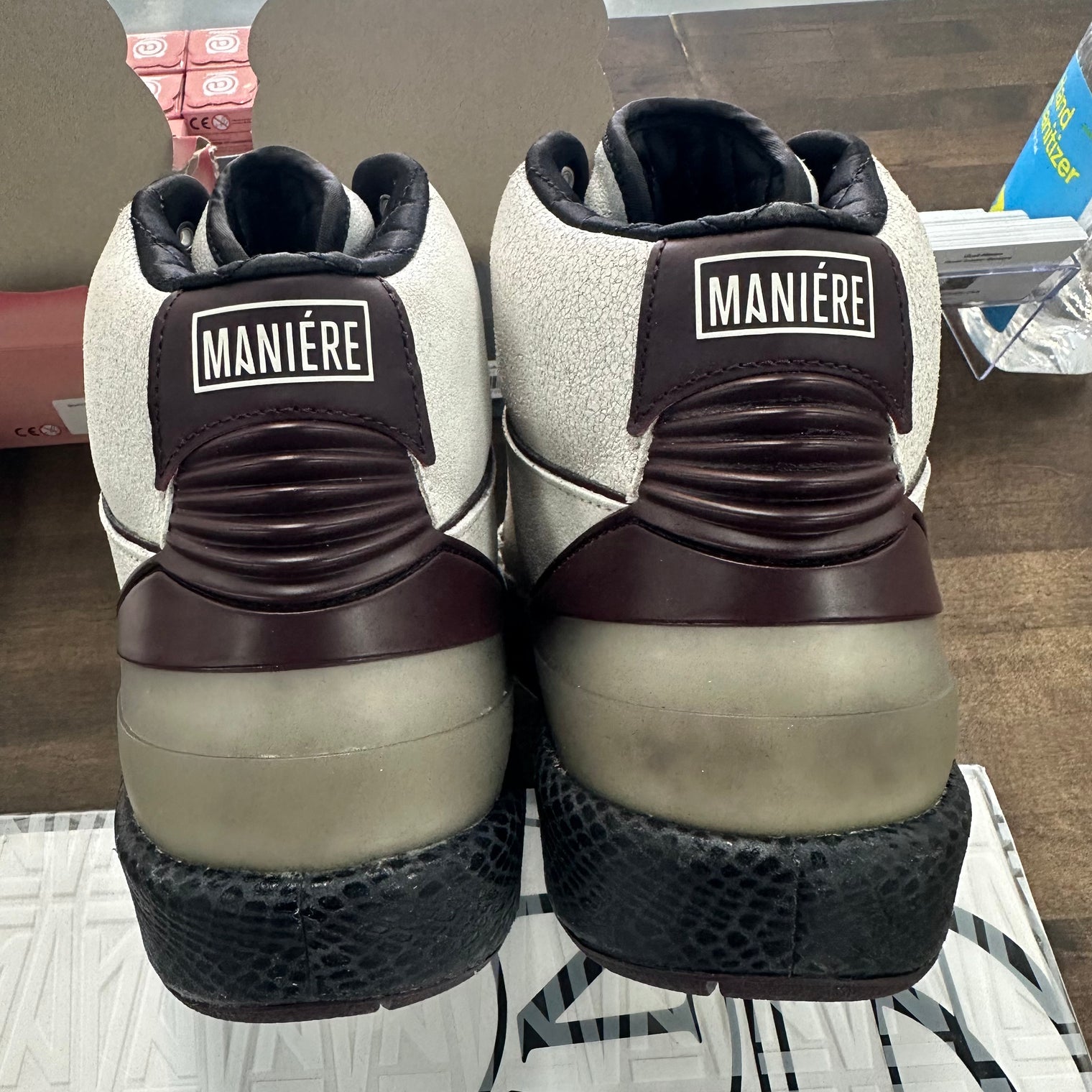 A Ma Maniere Jordan 2 (USED)
