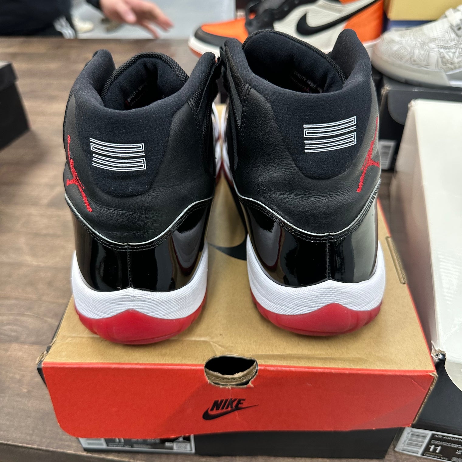 Bred Jordan 11 (2019) (USED)
