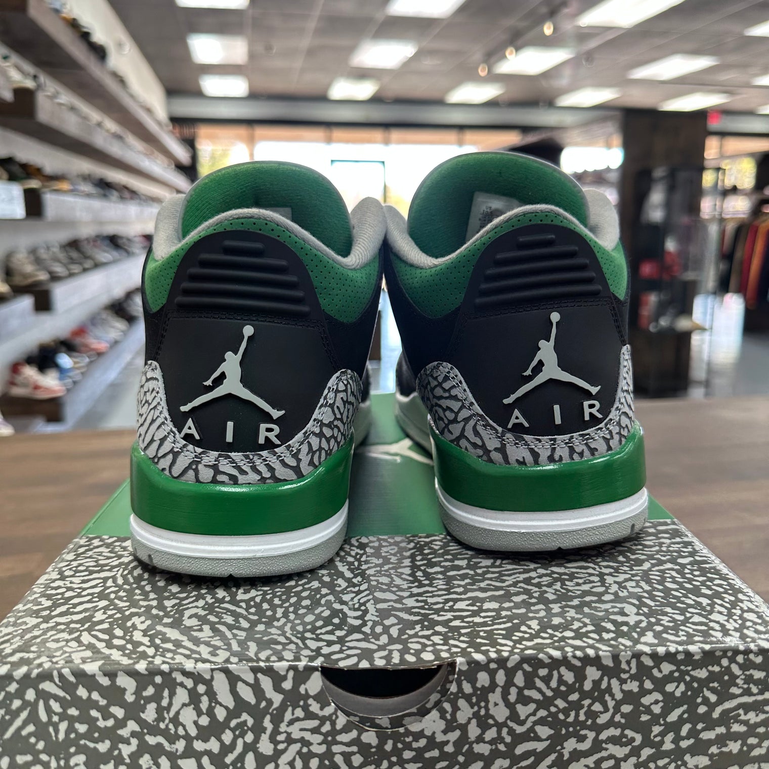 Pine Green Jordan 3 (USED)
