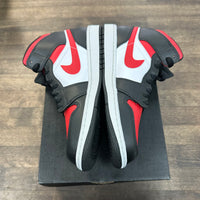 White Black Red Jordan 1 Mid (2022) (USED)