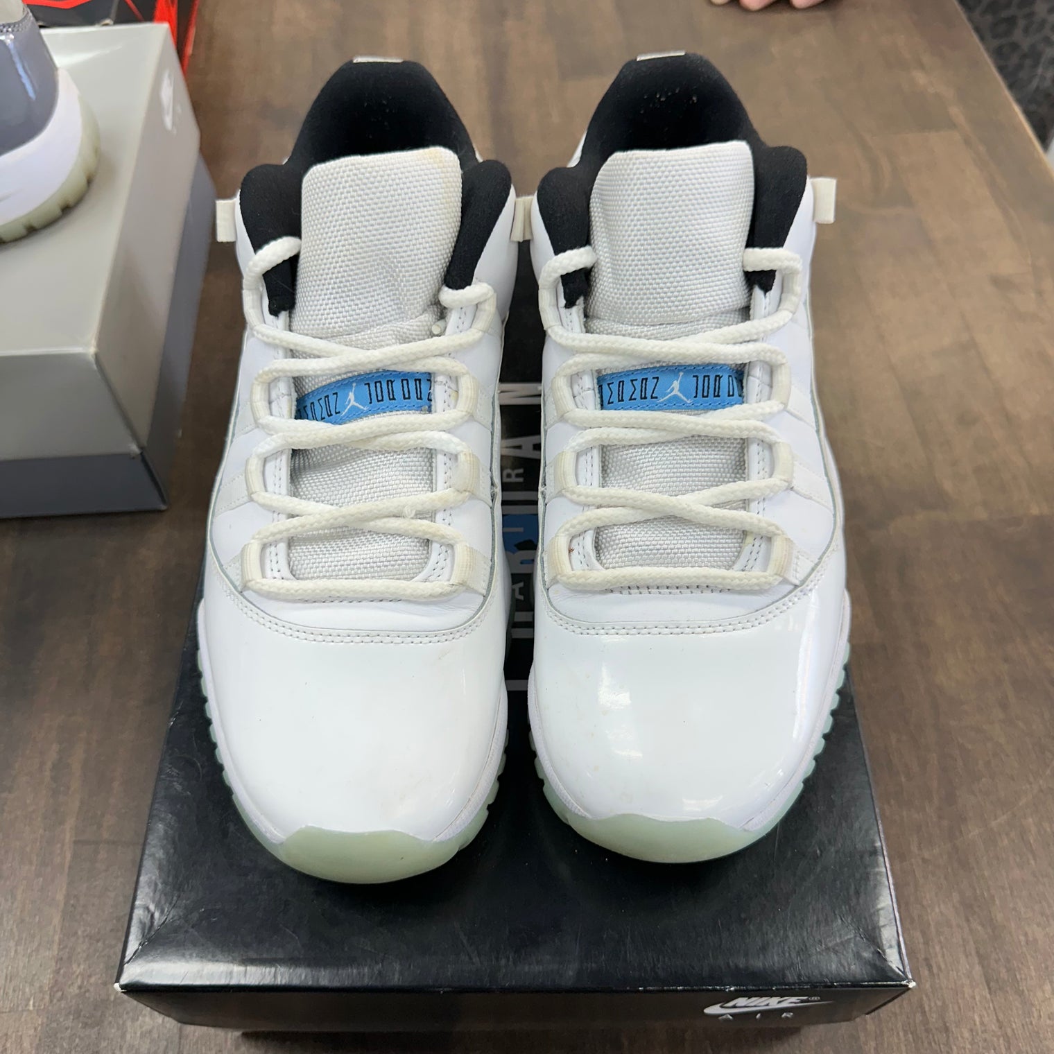 Legend Blue Jordan 11 Low (USED)