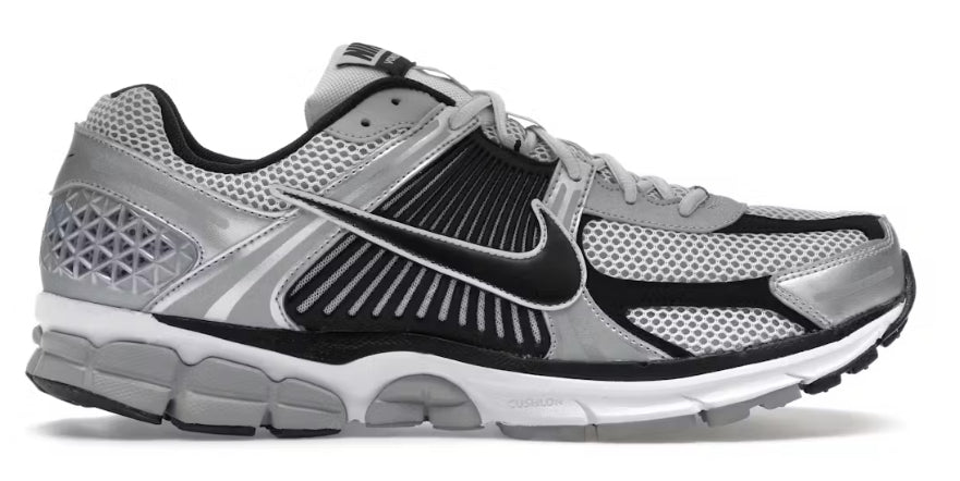 Black Metallic Silver Vomero 5