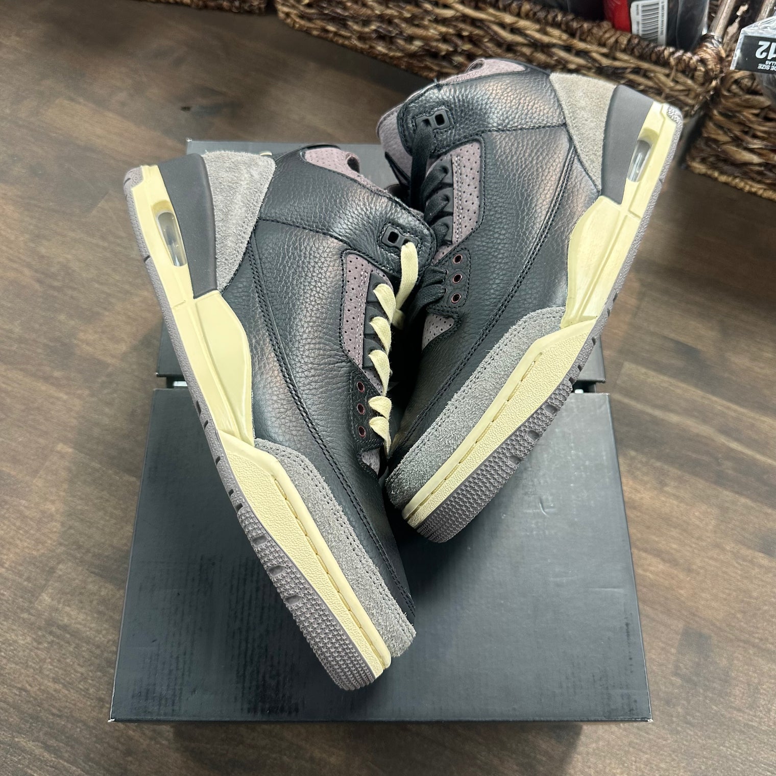 A Ma Manière Jordan 3 While You Were Sleeping (W) (USED)