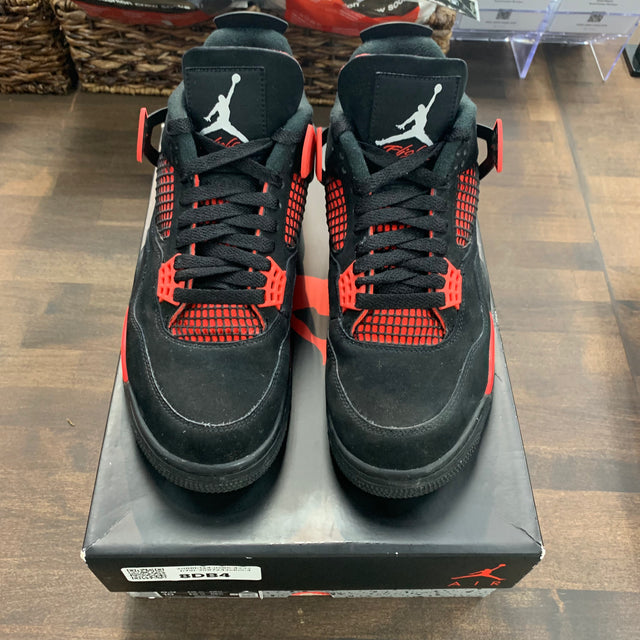 Red Thunder Jordan 4 (USED)