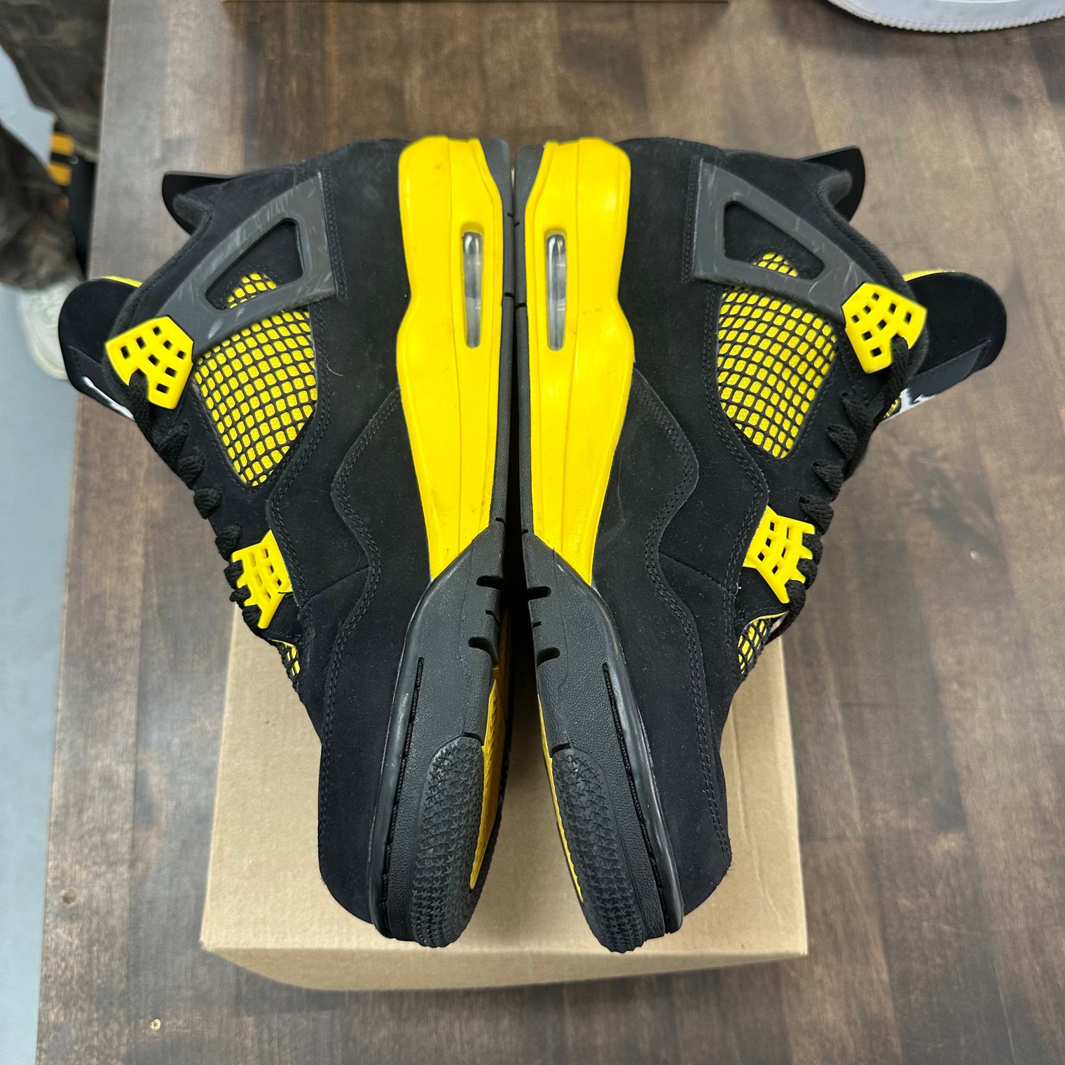 Yellow Thunder Jordan 4 (USED,No Box)