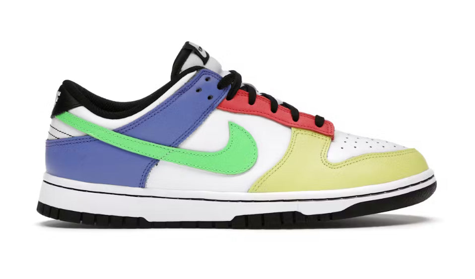 Green Strike Dunk Low (W)
