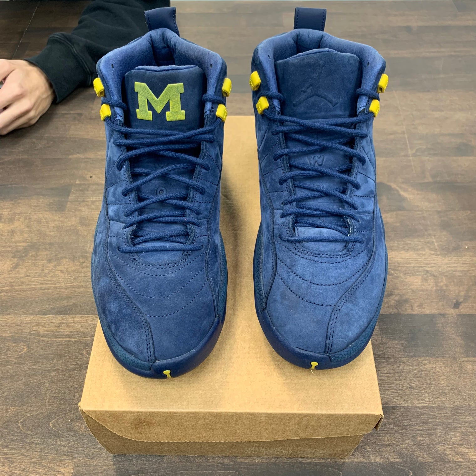 Nike Jordan 12 Michigan (USED NO BOX)