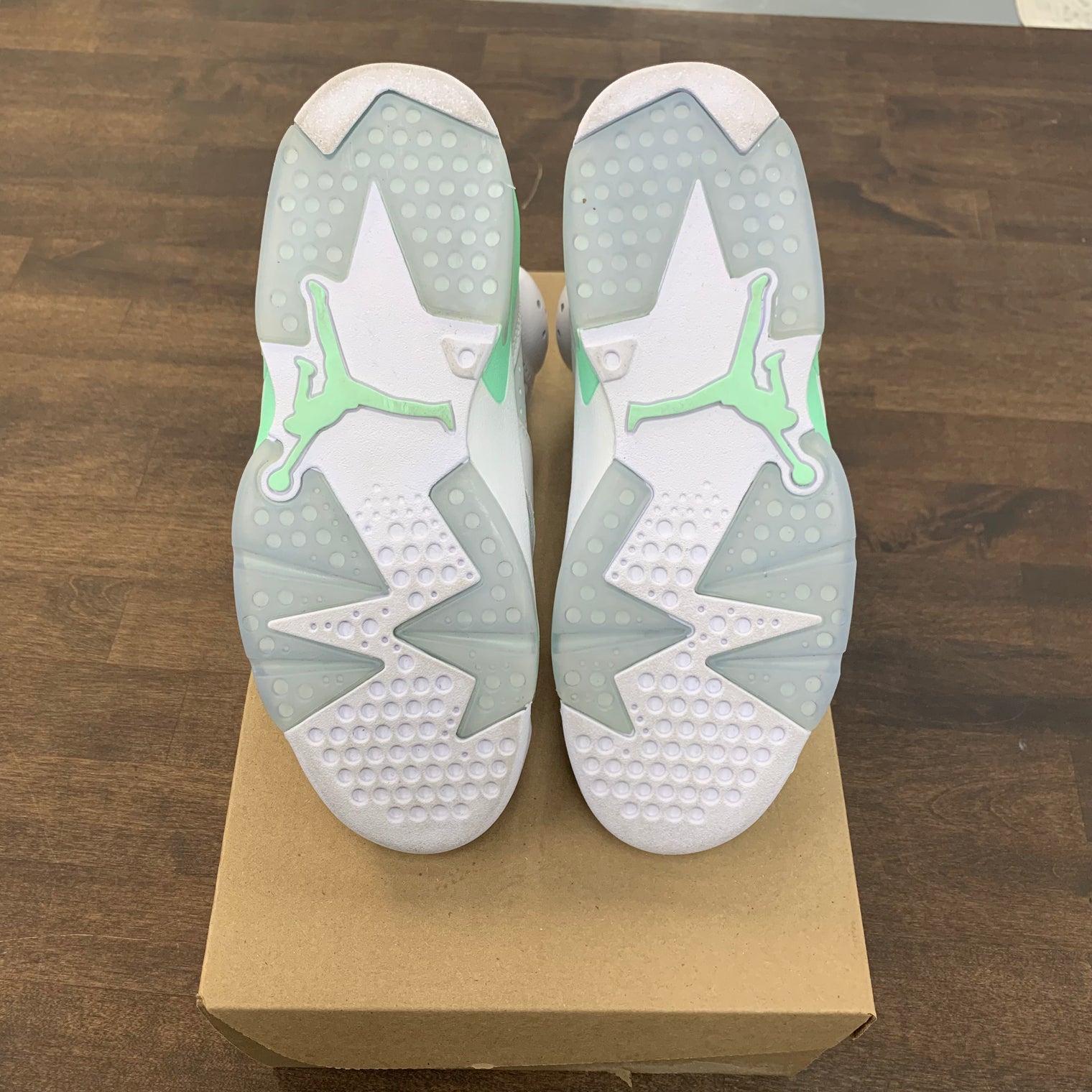 Mint Foam Jordan 6 (W) (USED, no box)
