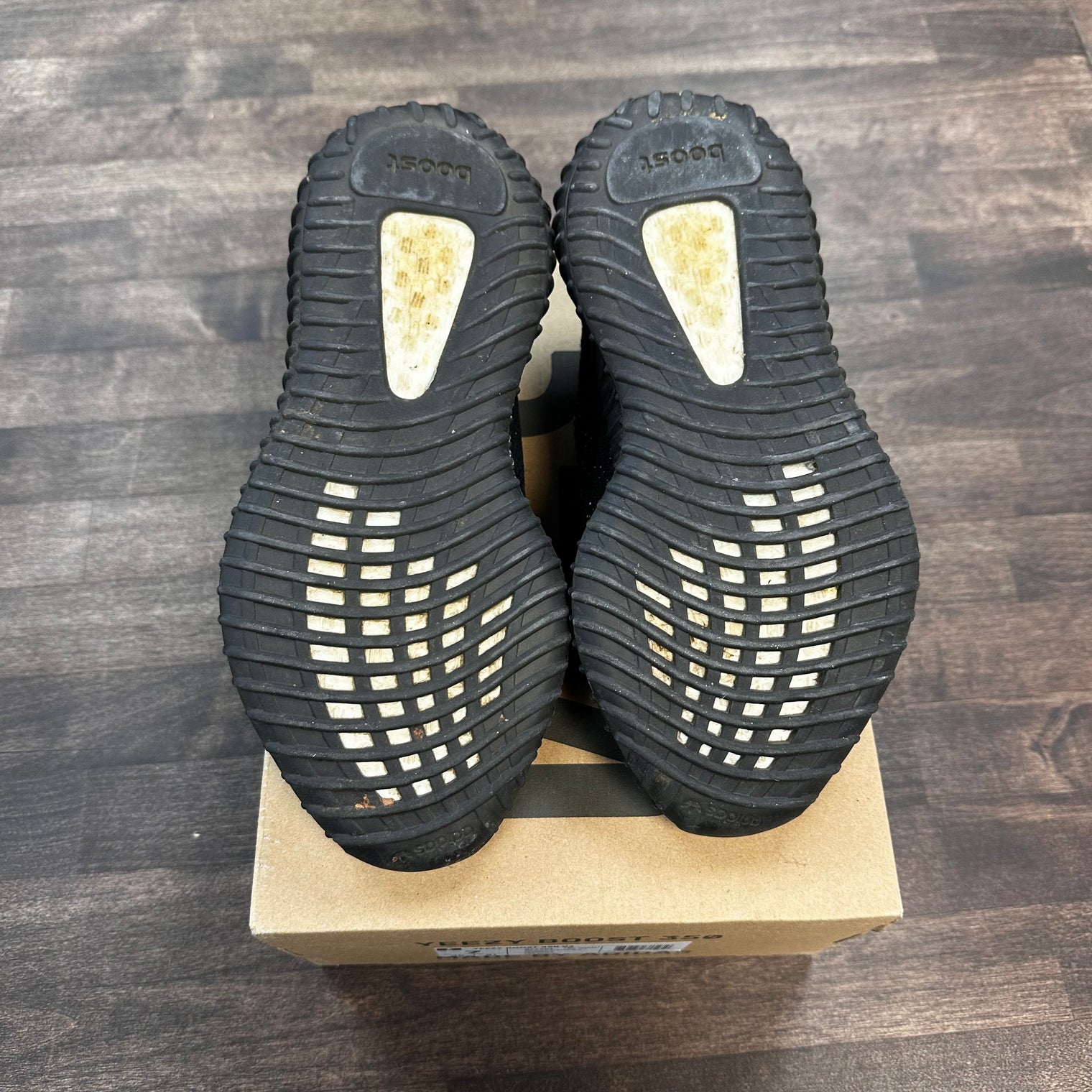 Oreo Yeezy 350 (USED)