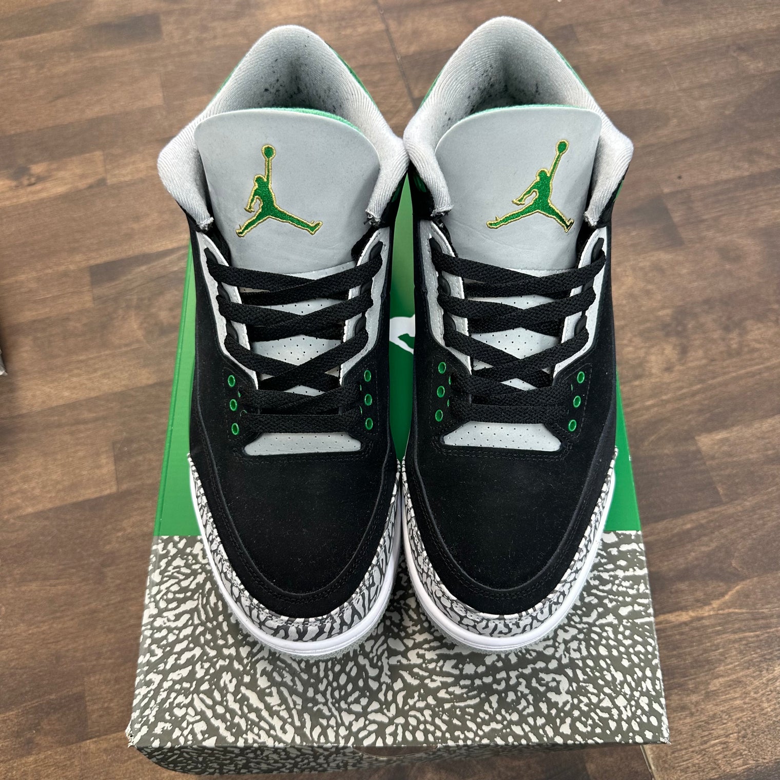 Pine Green Jordan 3 (USED)