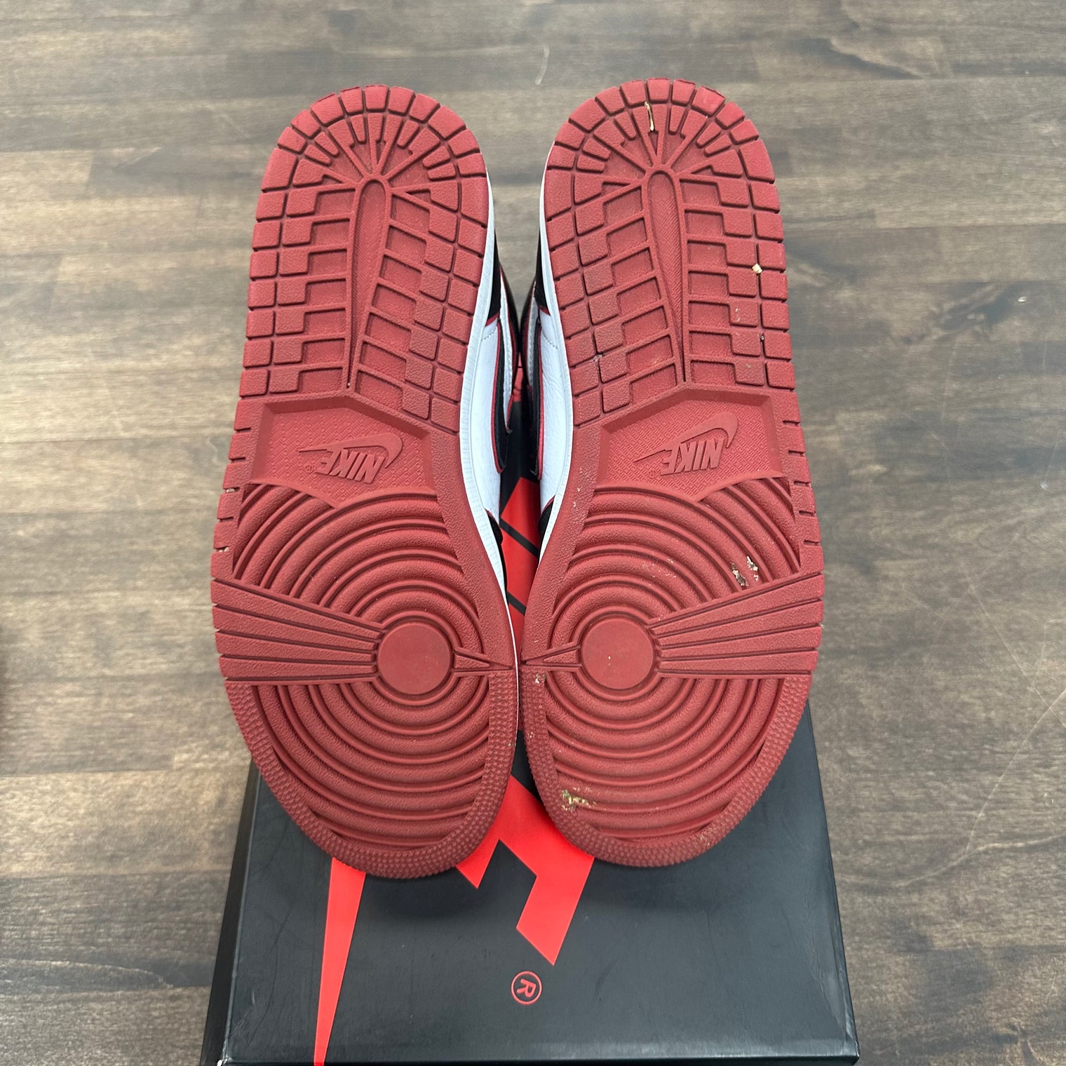 Bloodline Jordan 1 High (USED)