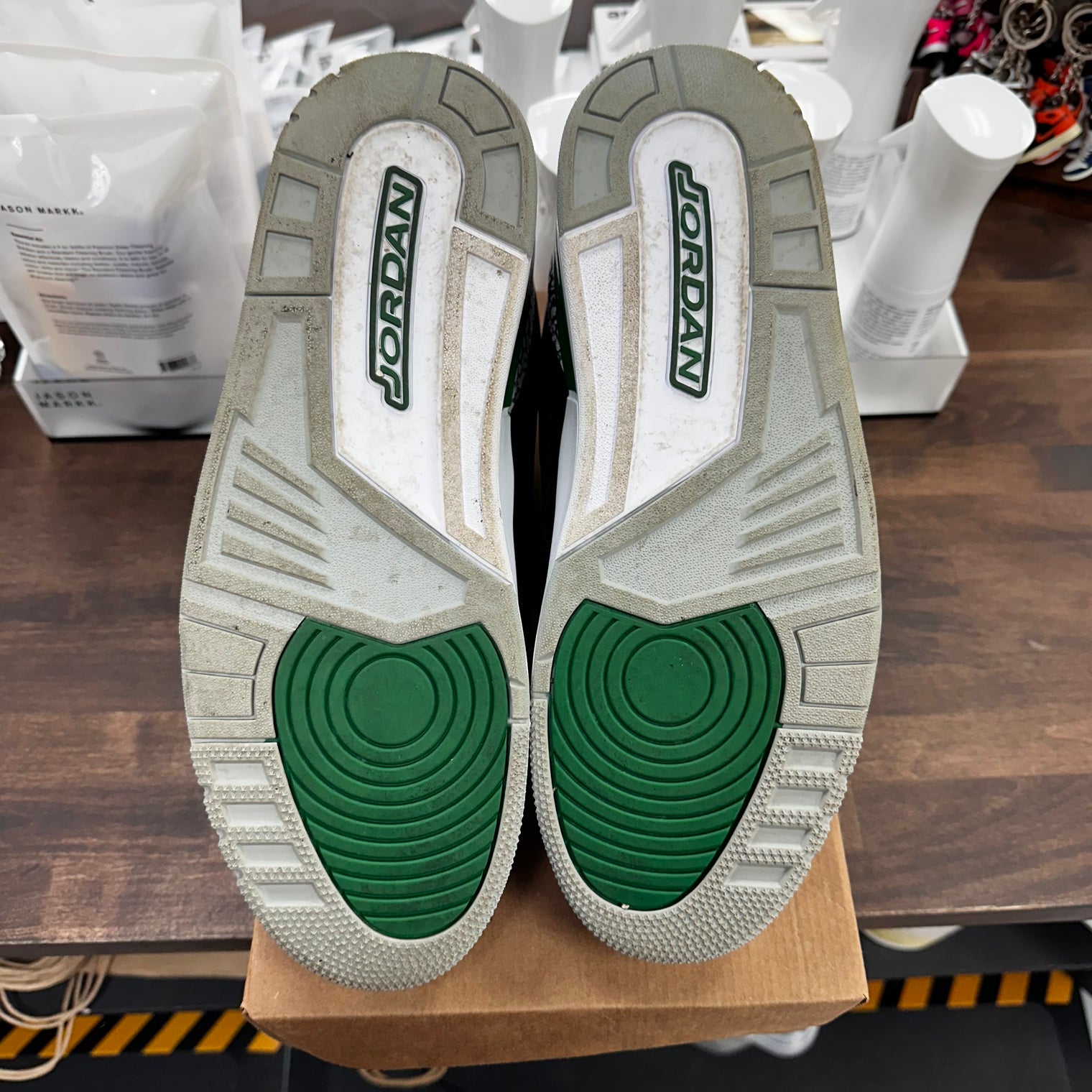Pine Green Jordan 3 (USED, No Box)