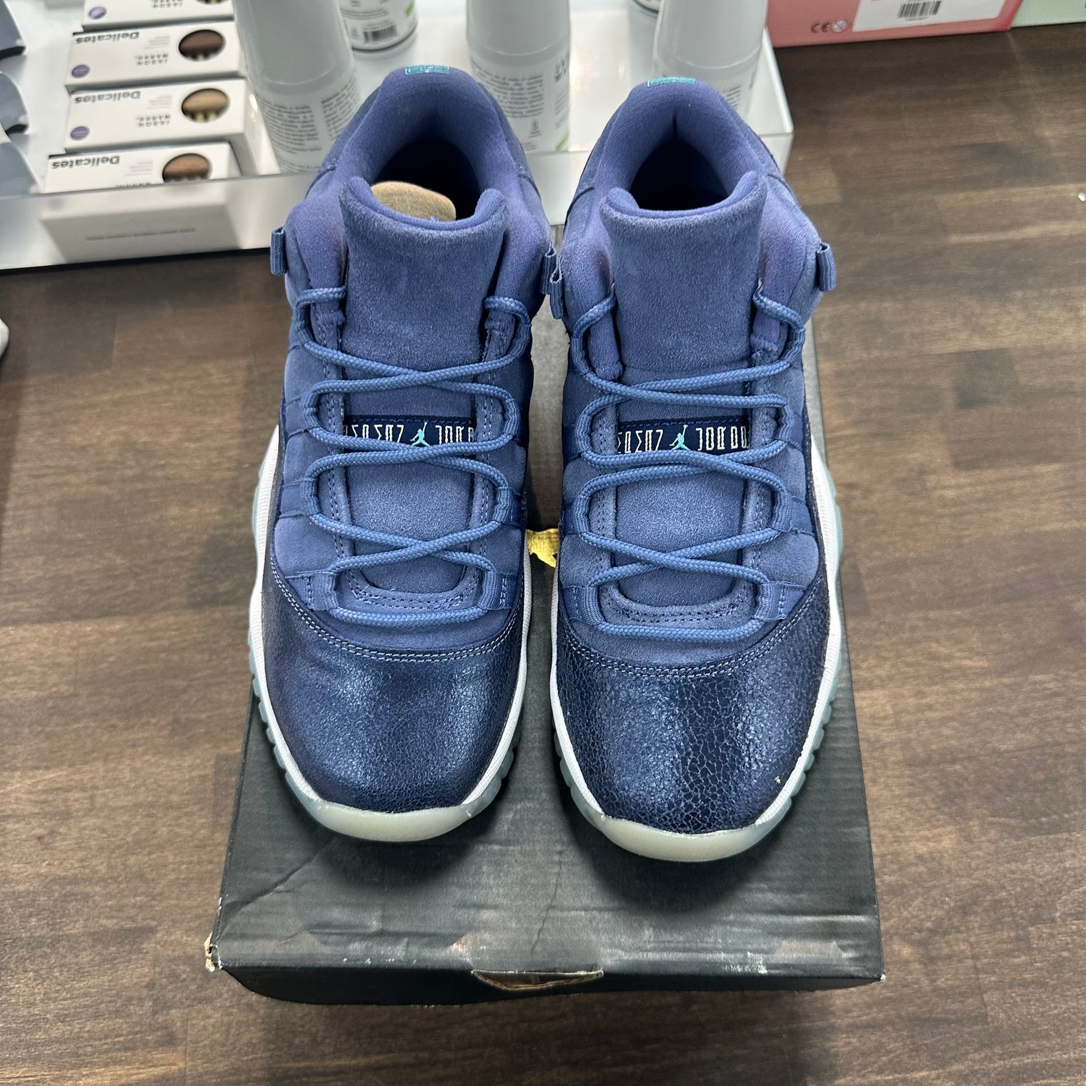 Blue Moon Jordan 11 Low (GS)