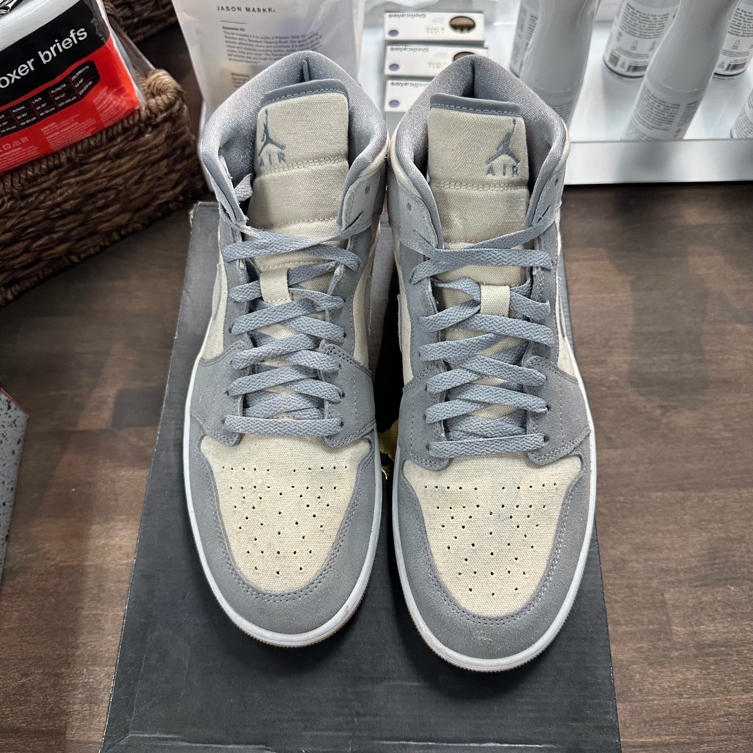Coconut Milk Jordan 1 Mid (USED)