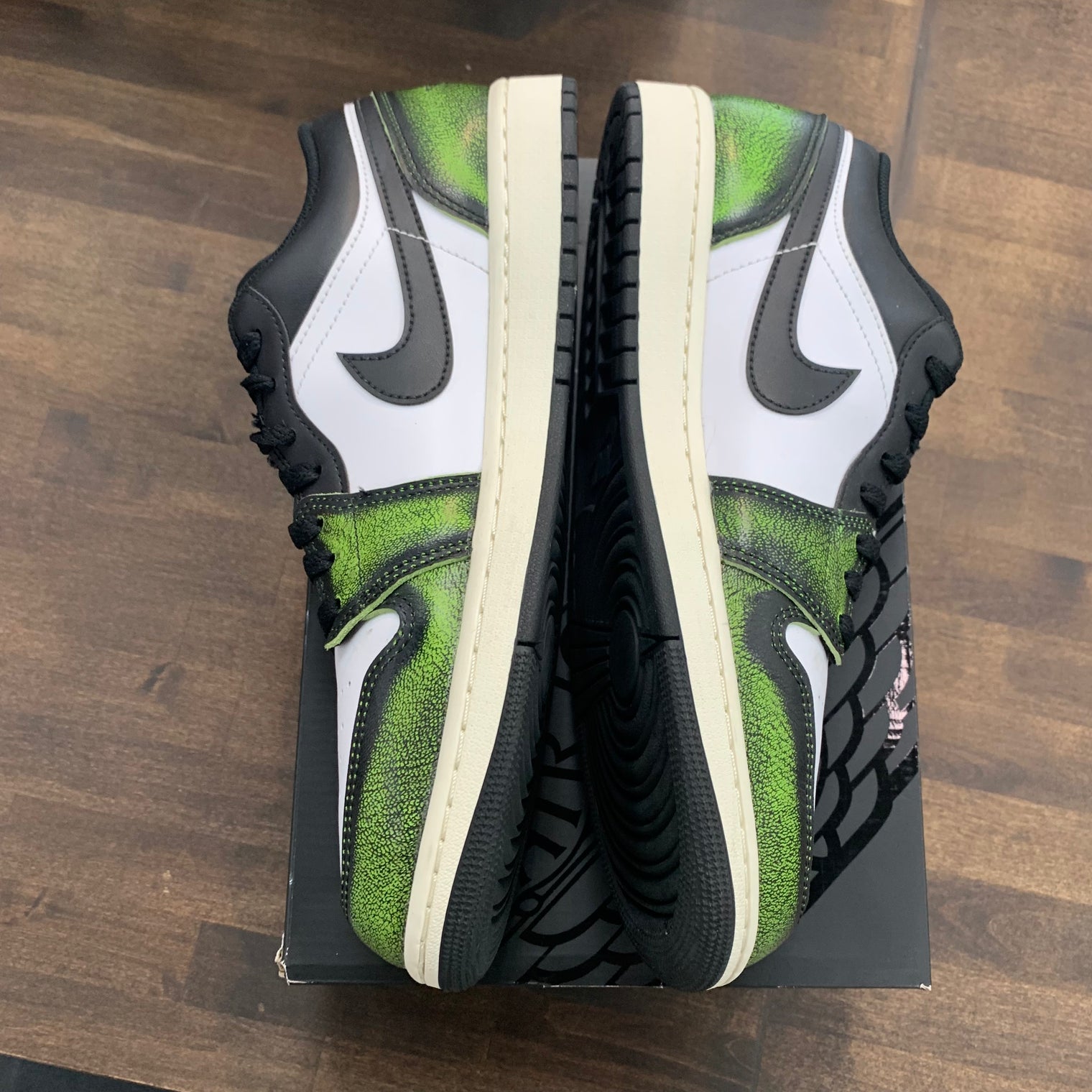 Wear Away Electric Green Jordan 1 Low (USED)