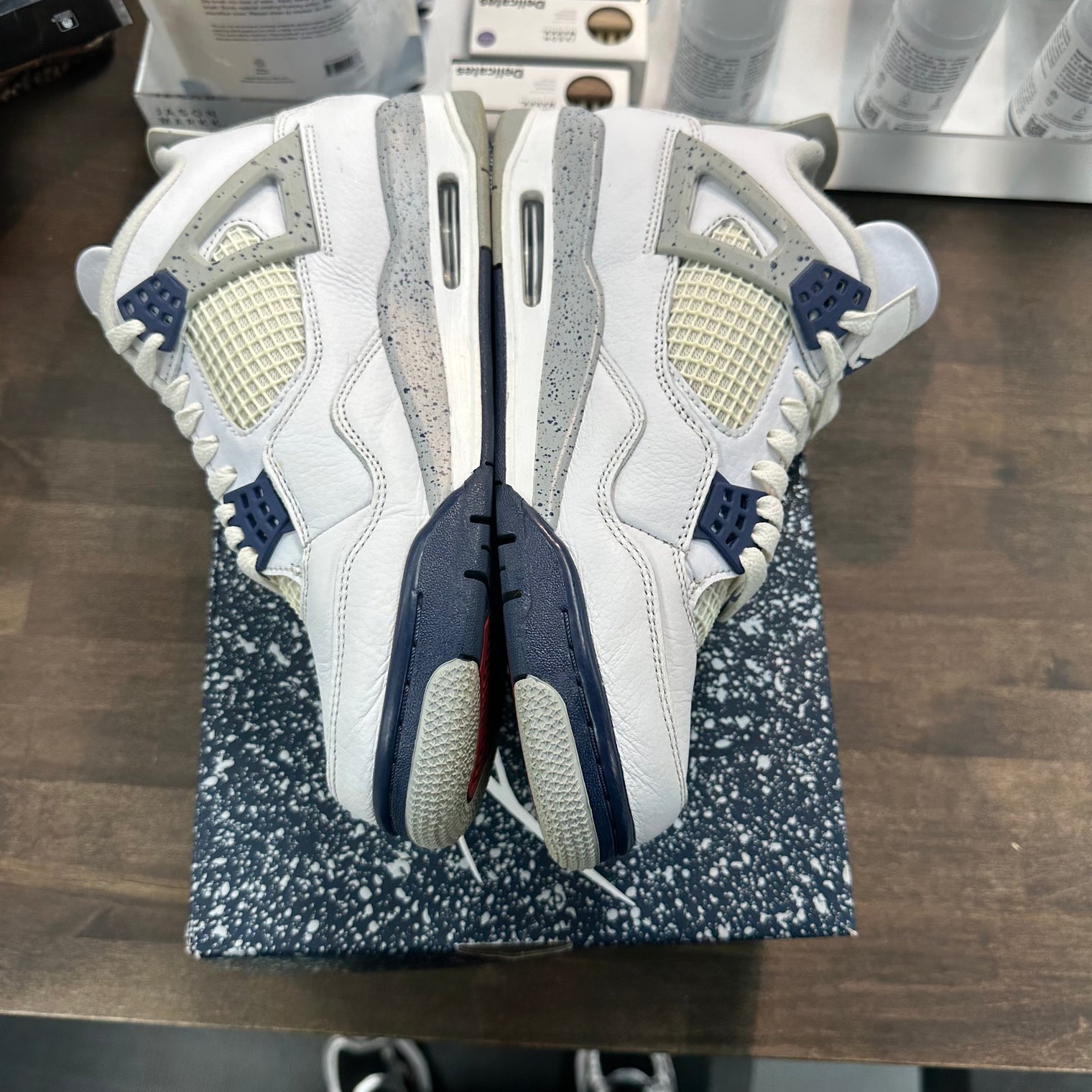 Midnight Navy Jordan 4 (USED)