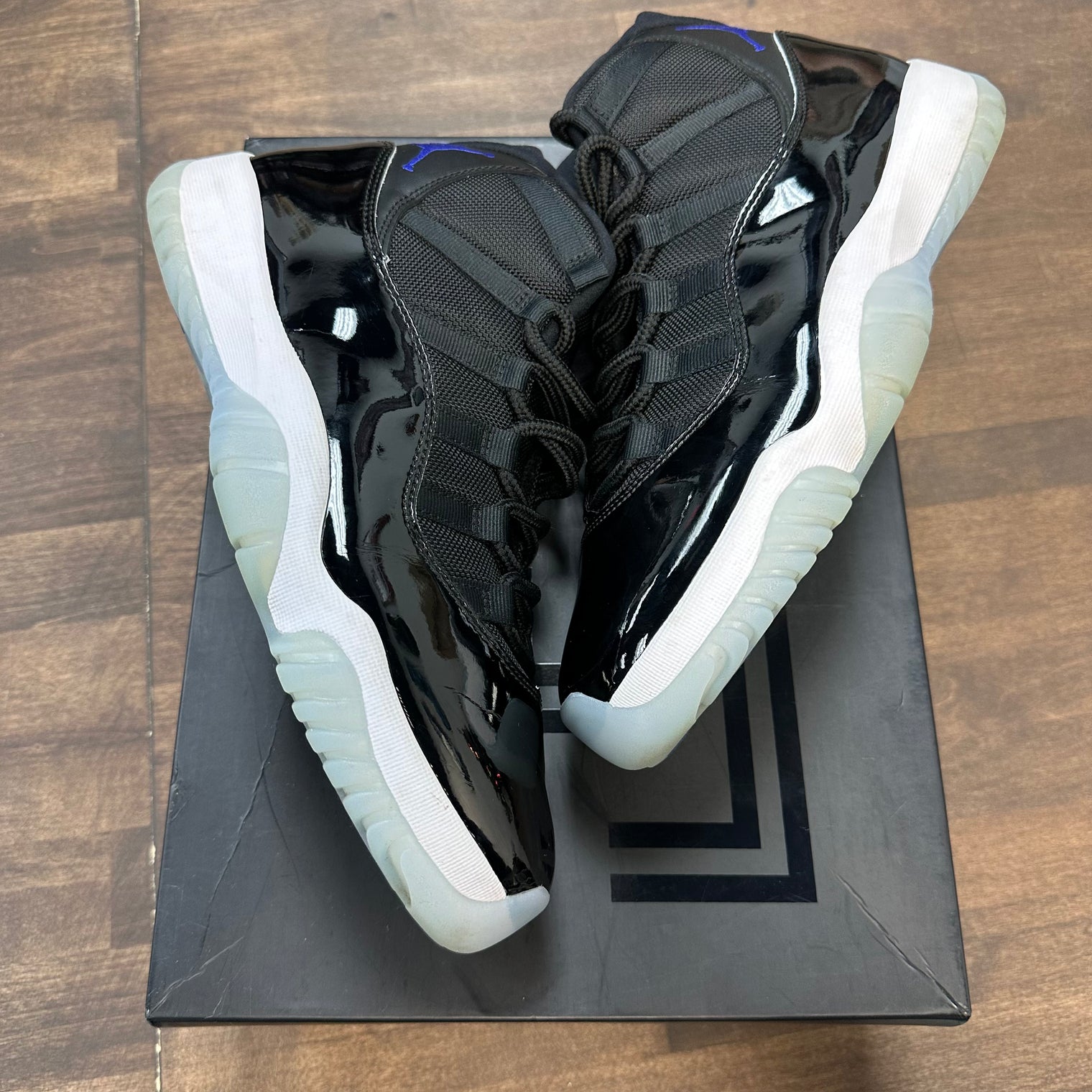 Space Jam Jordan 11 (USED)