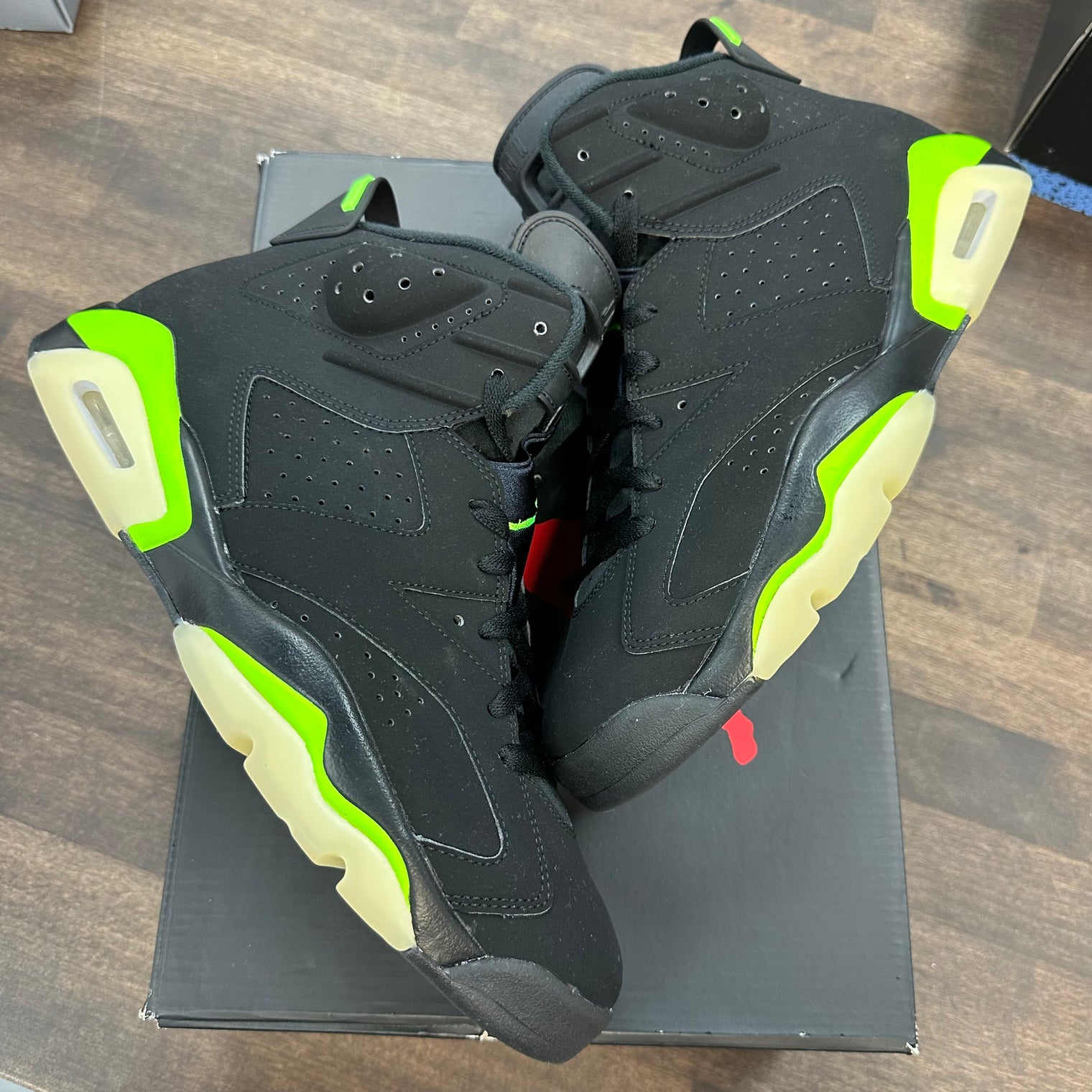 Jordan 6 Electric Green (USED)