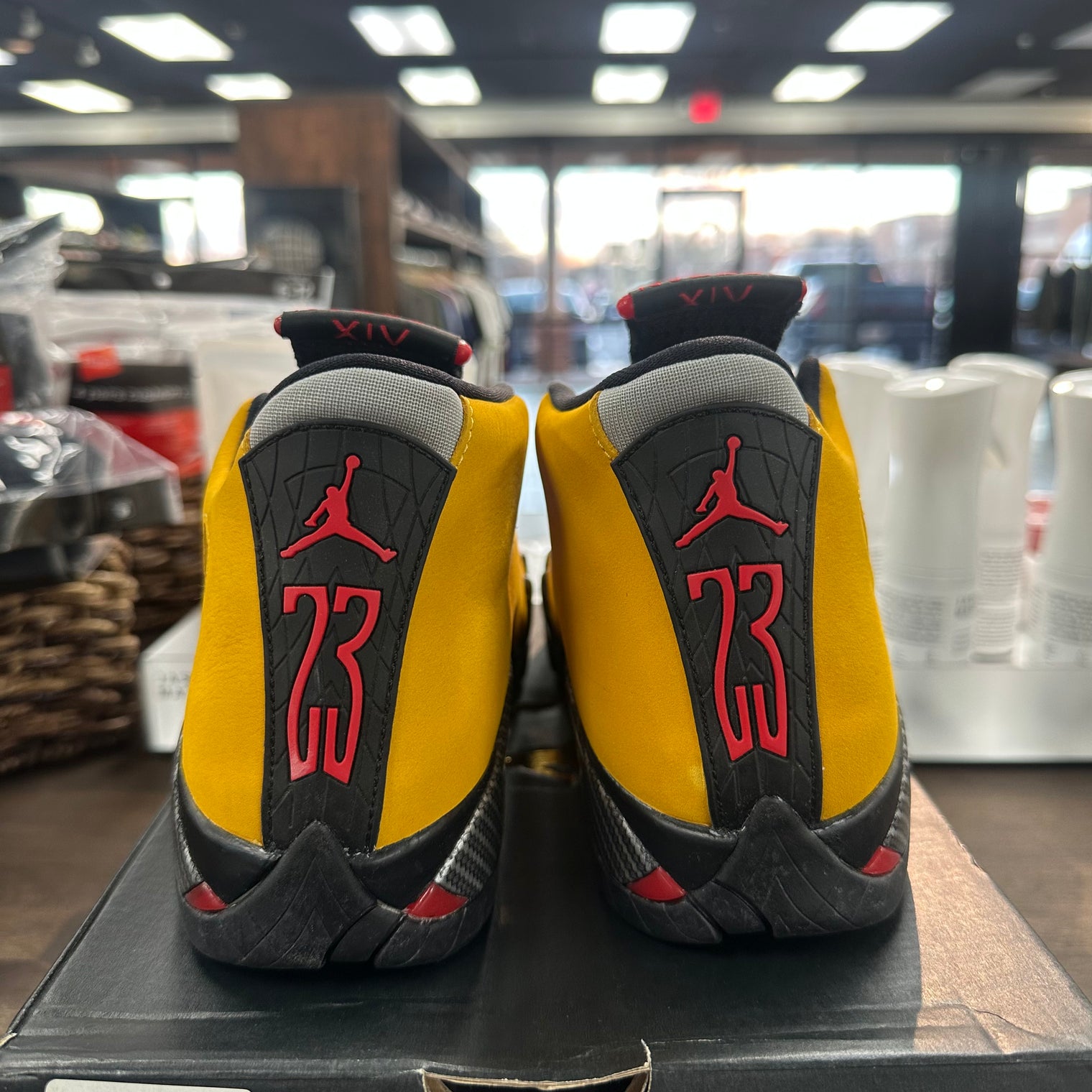 (GS) Ferrari Yellow Jordan 14 (USED)