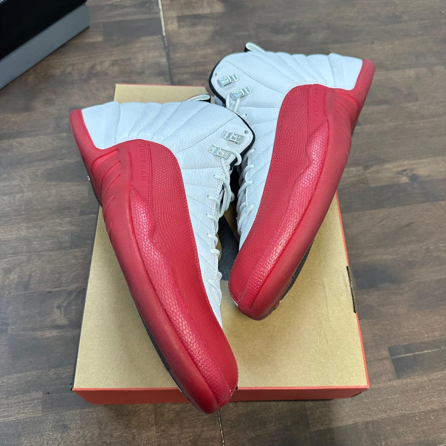 Cherry Jordan 12 (USED)
