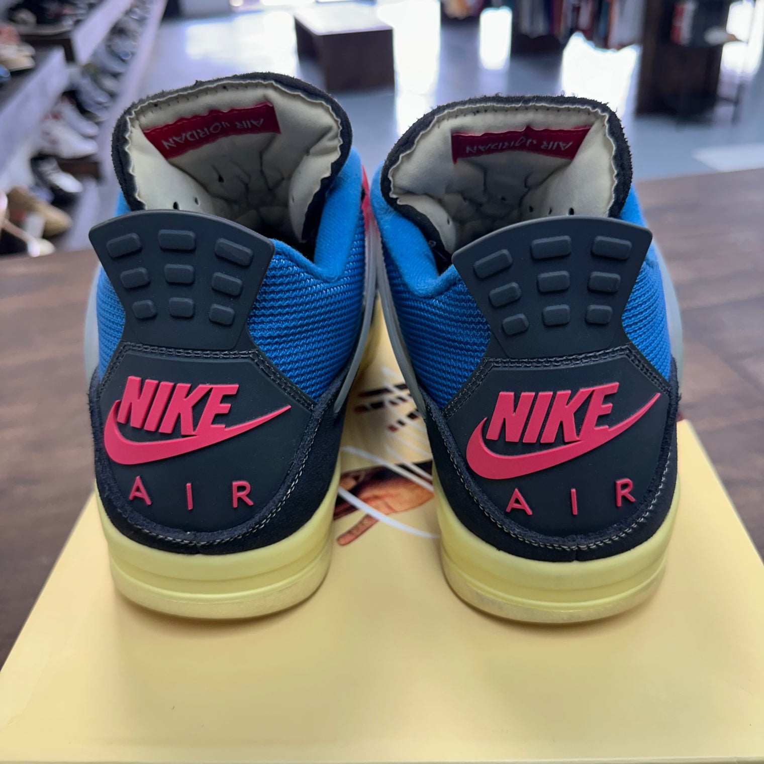 Union LA Off Noir Jordan 4 (USED)
