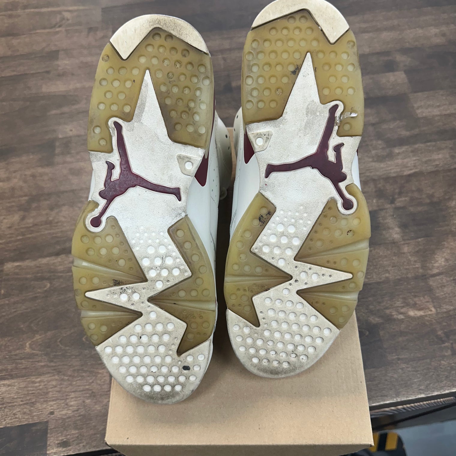 Maroon Jordan 6 (USED, No box)