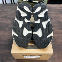Waverunner Yeezy 700 (USED)