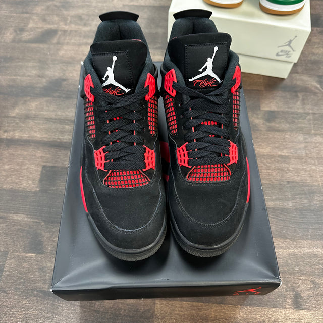 Red Thunder Jordan 4 (USED)
