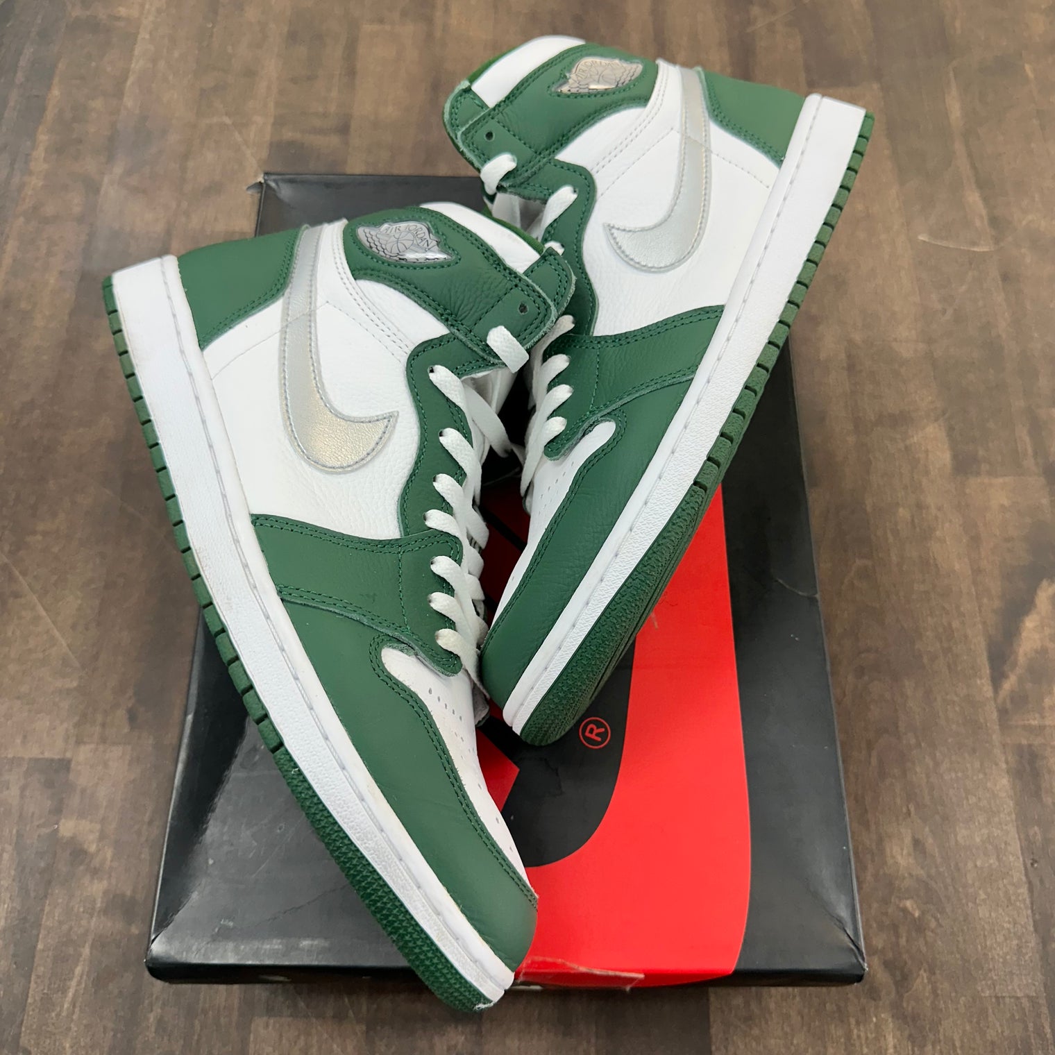 Gorge Green Jordan 1 High (USED)