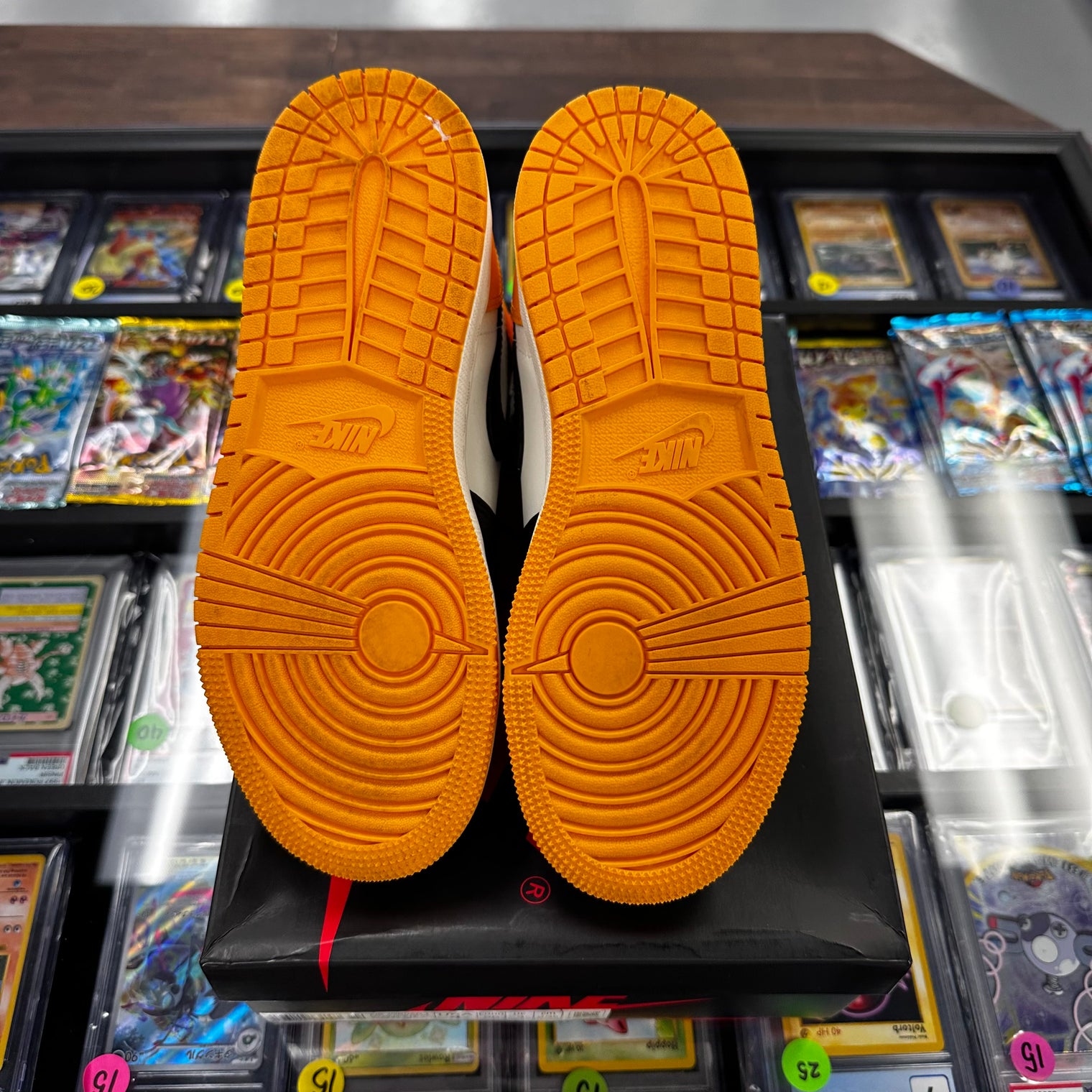 (GS) Taxi Yellow Toe Jordan 1 High (USED)