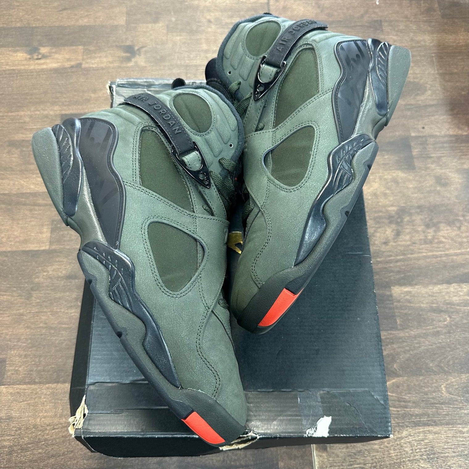 Take Flight Undeafeated Jordan 8 (USED)