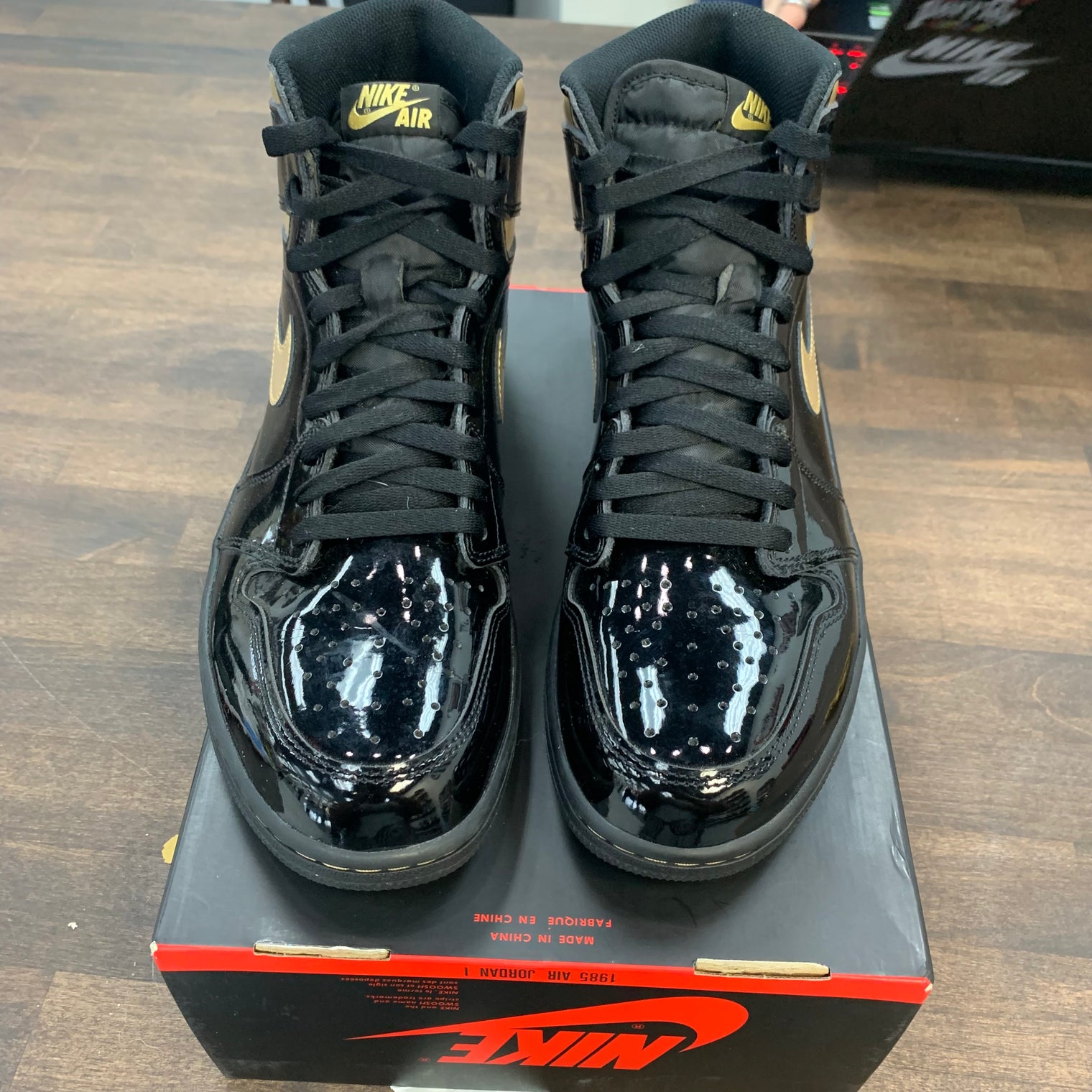 Black Metallic Gold Jordan 1 High (USED,No Box Top)