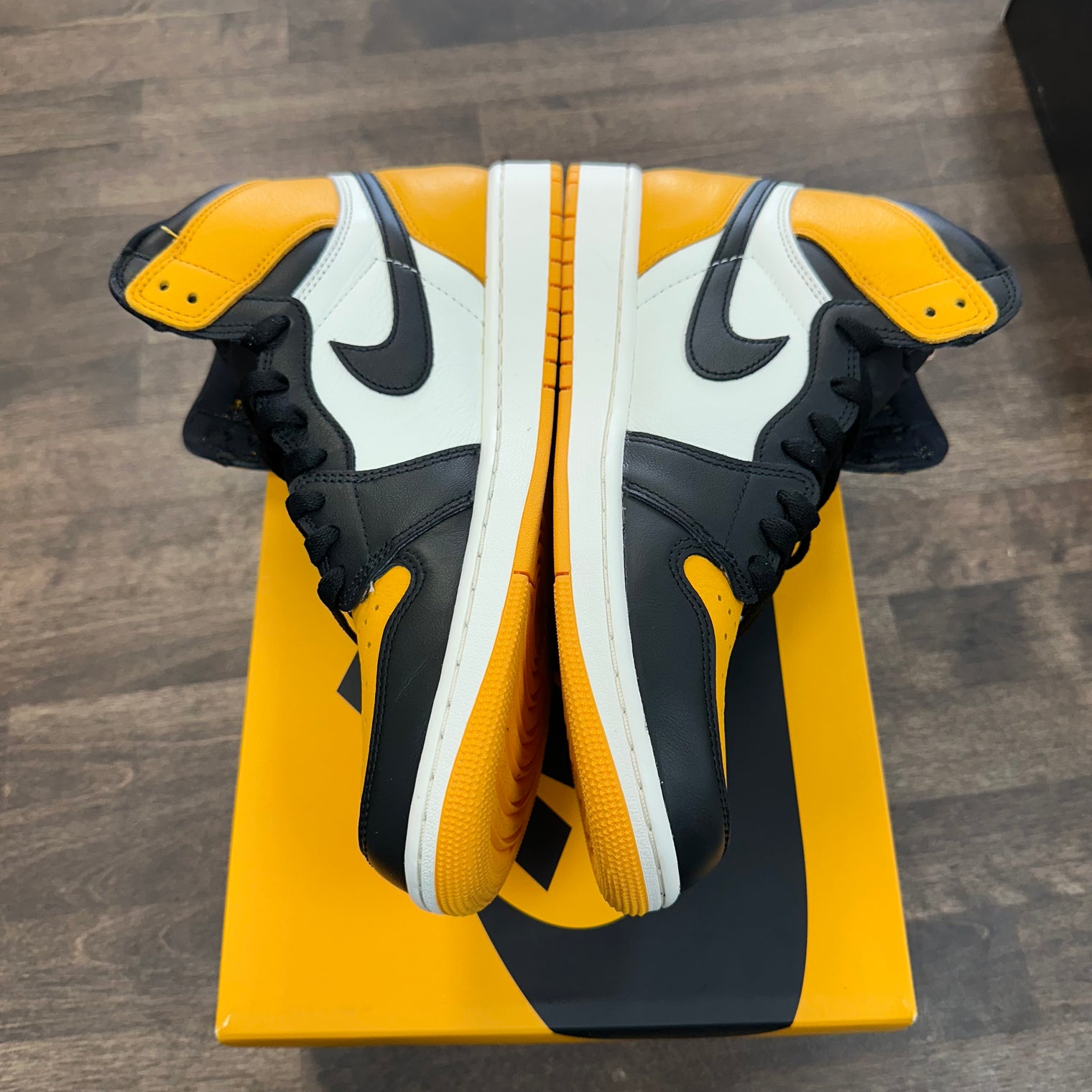 Yellow Toe Jordan 1 High (USED)