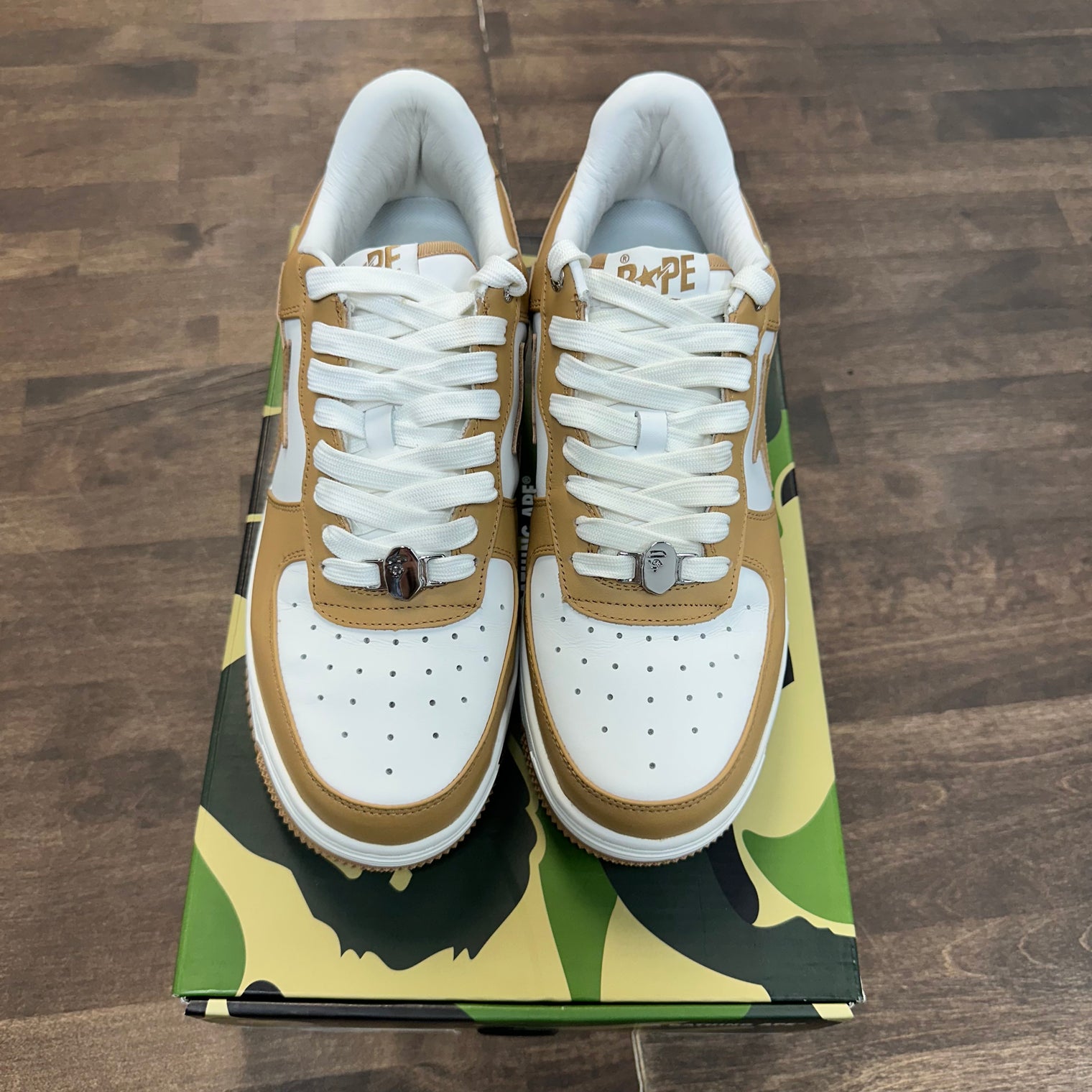 White Beige Bapesta Low (USED)