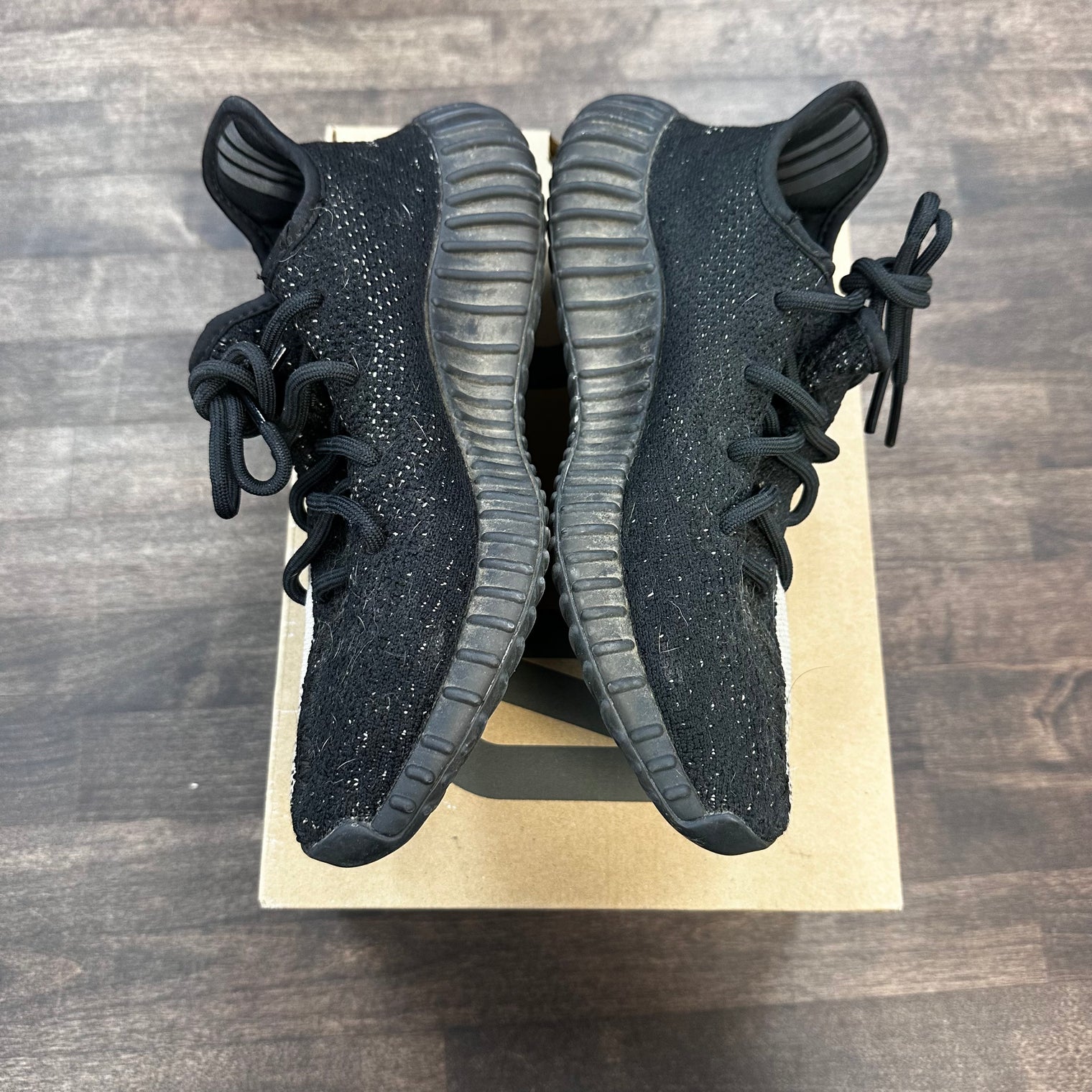 Oreo Yeezy 350 (USED)