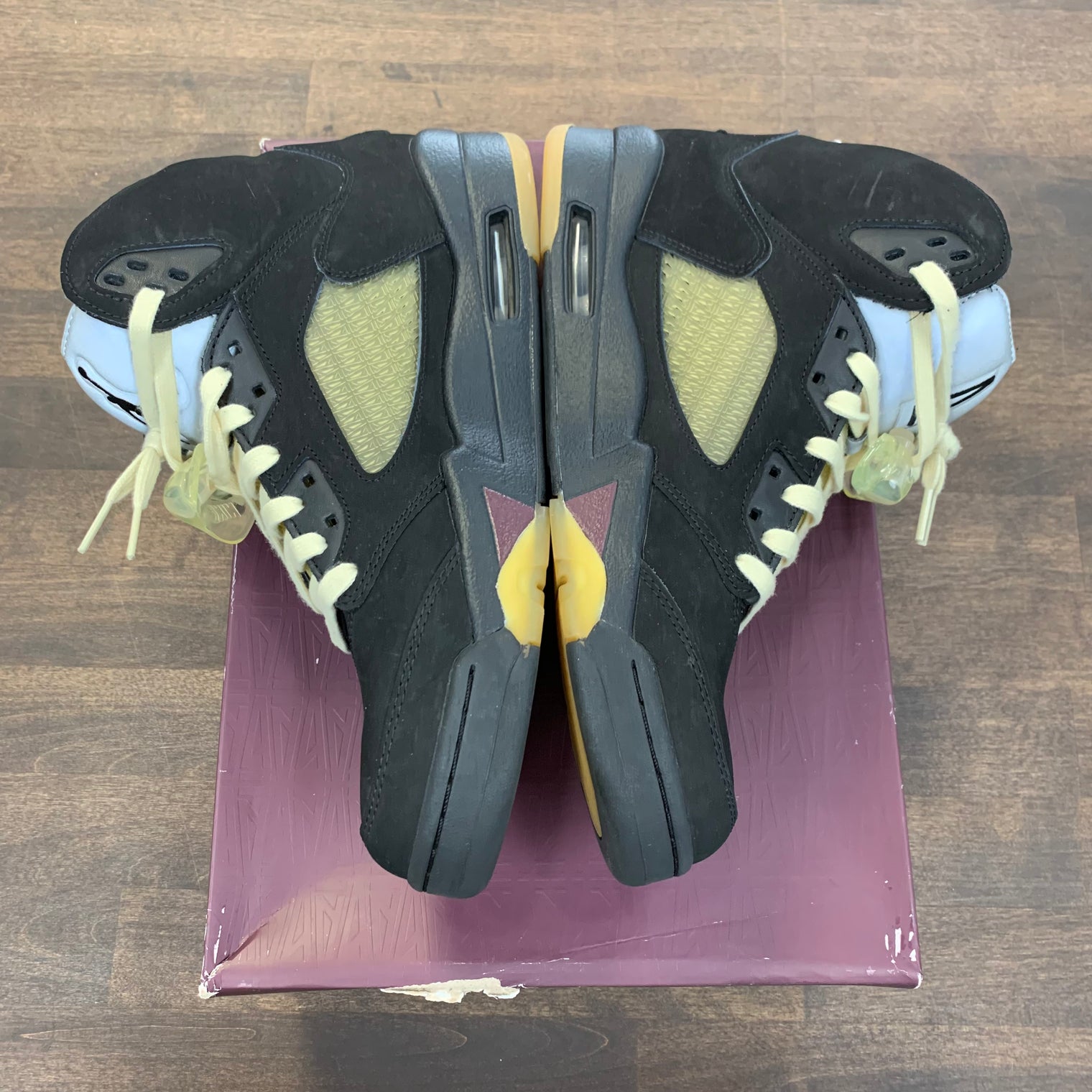 Dusk A Ma Maniere Jordan 5 (USED)