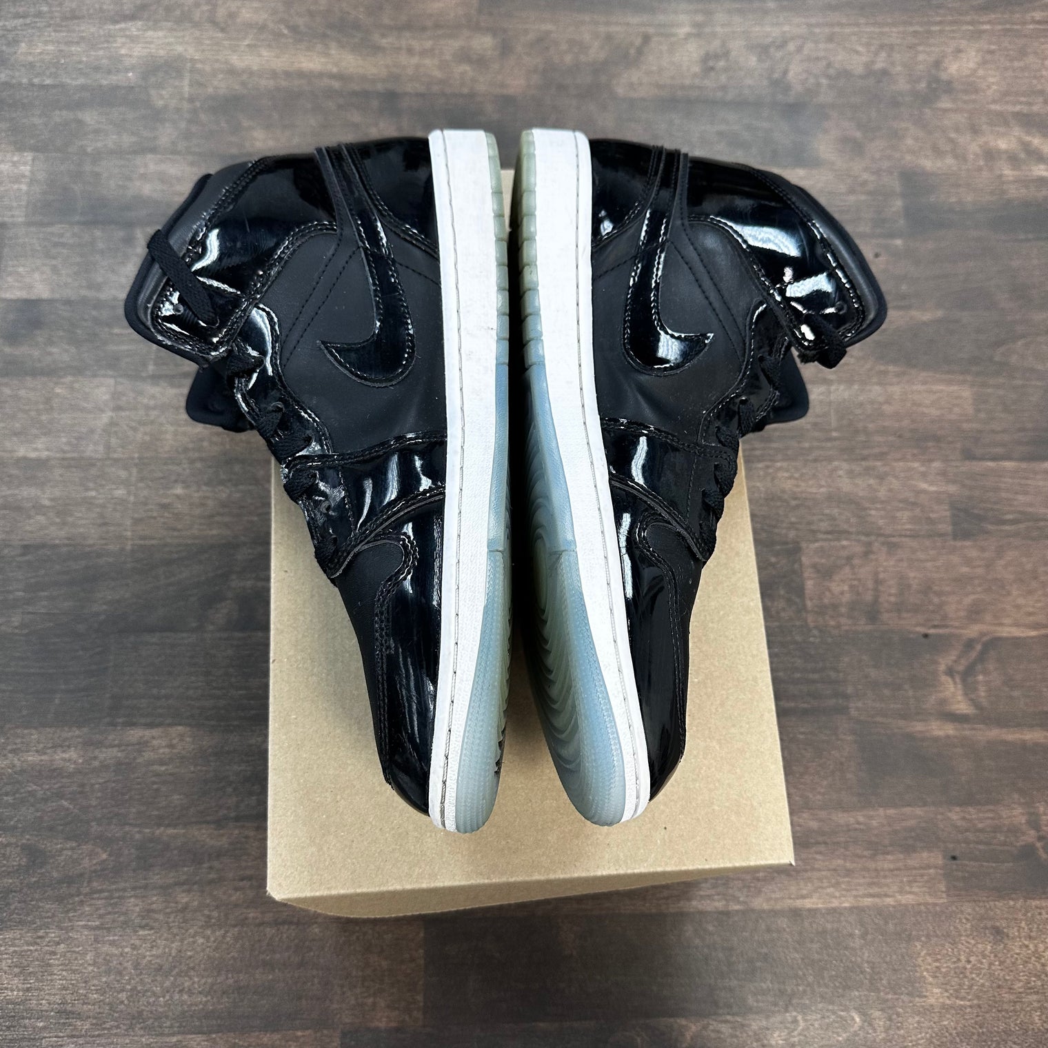 Space Jam Jordan 1 Mid (USED,NO BOX)