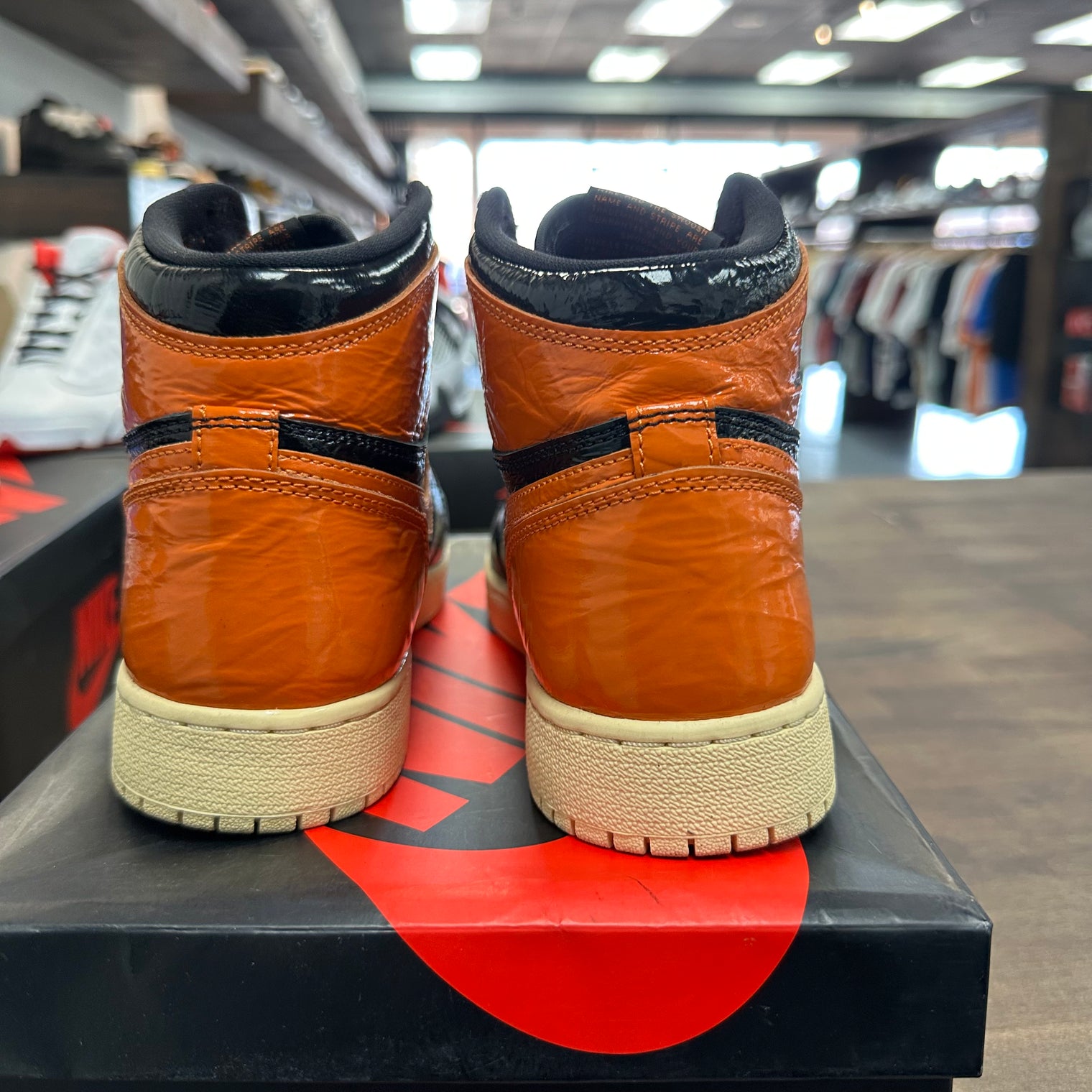 (GS) Shattered Backboard 3.0 Jordan 1 High (USED)