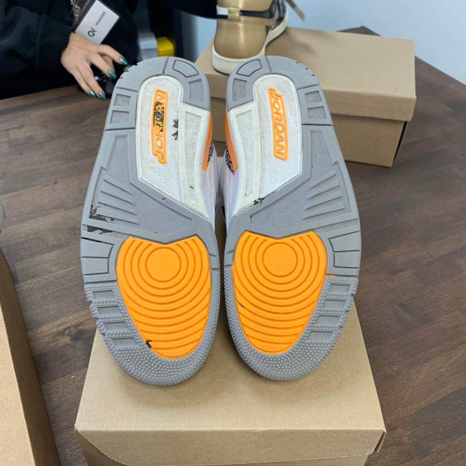 (W) Laser Orange Jordan 3 (USED,No Box)
