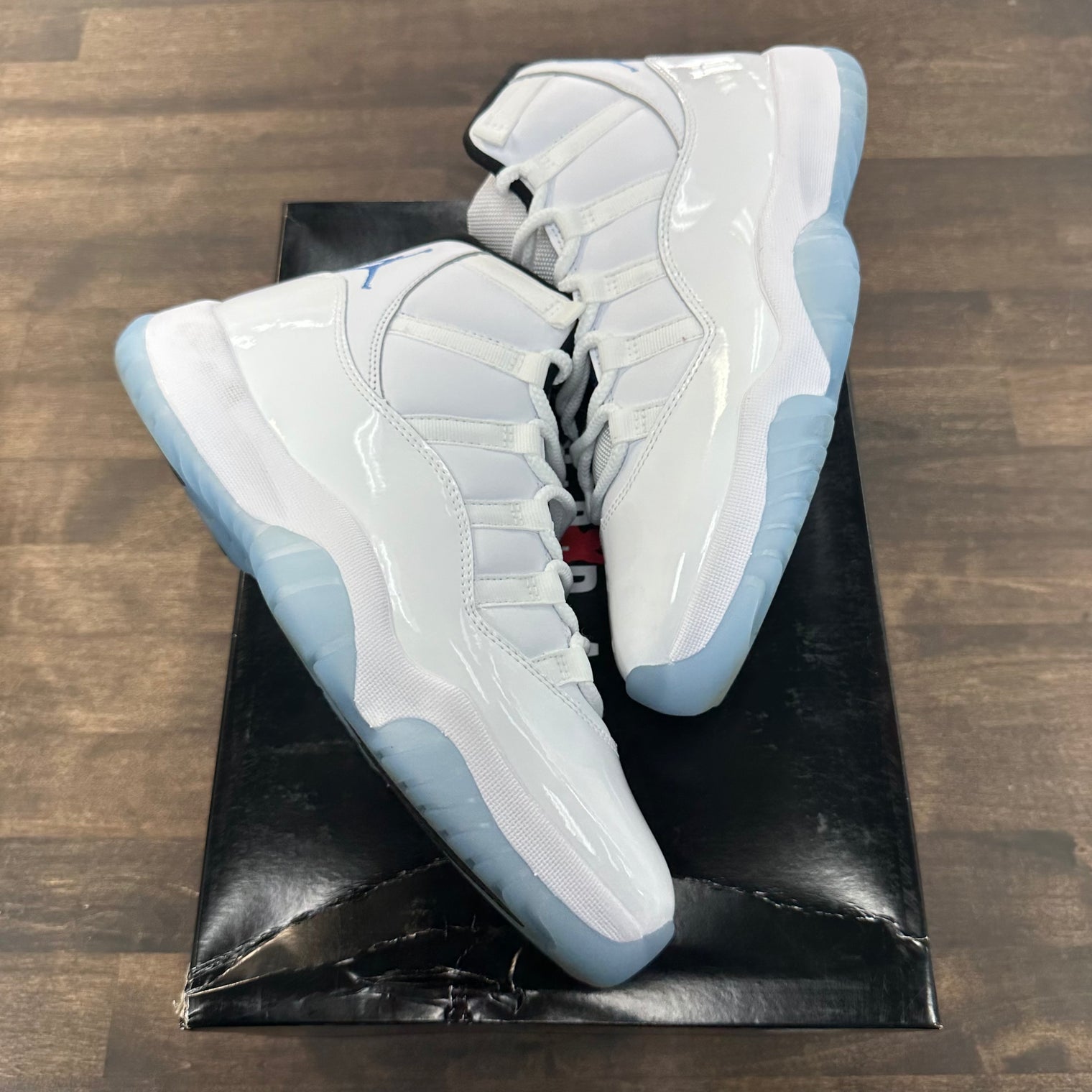 Legend Blue Jordan 11 (2024) (USED)