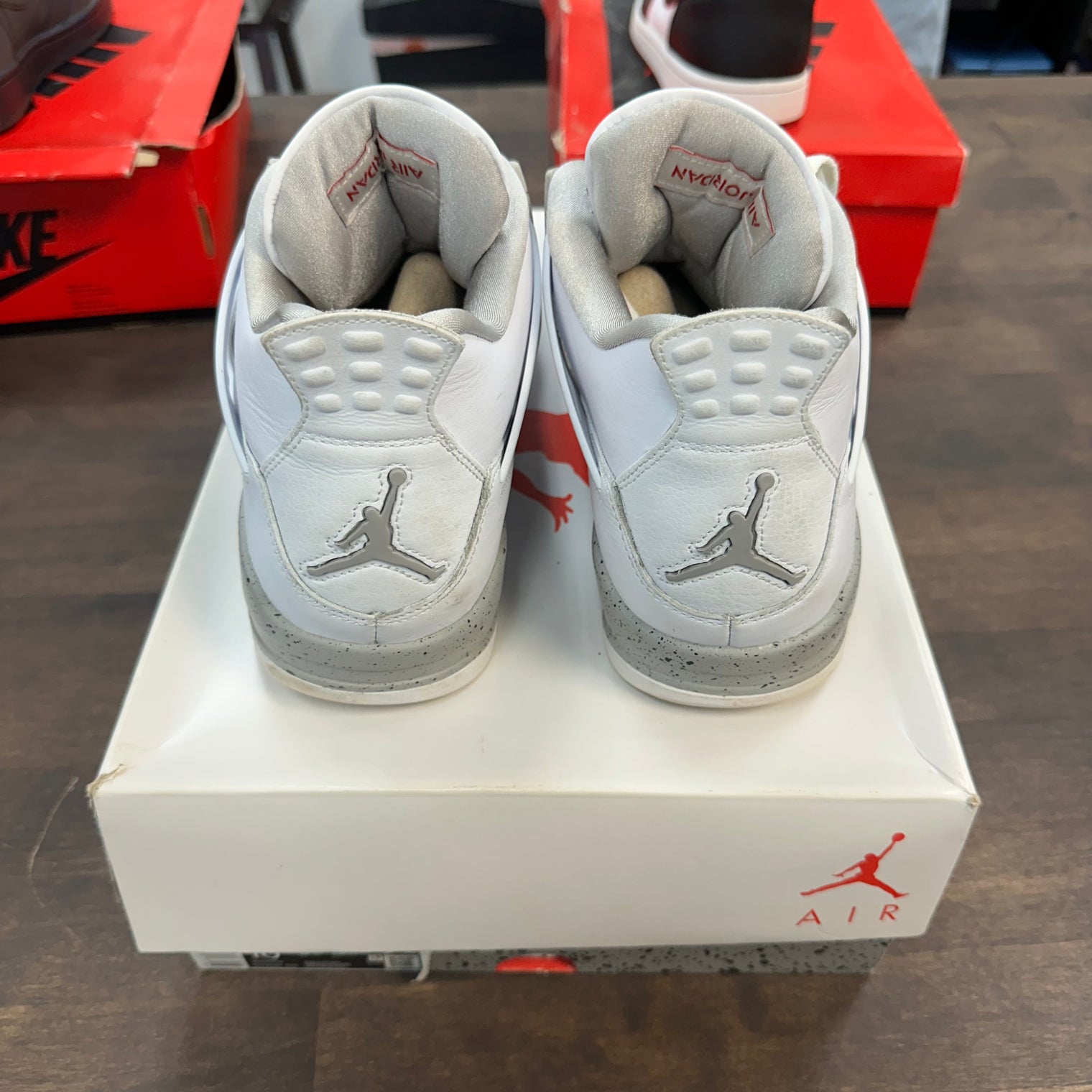 White Oreo Jordan 4 (USED)