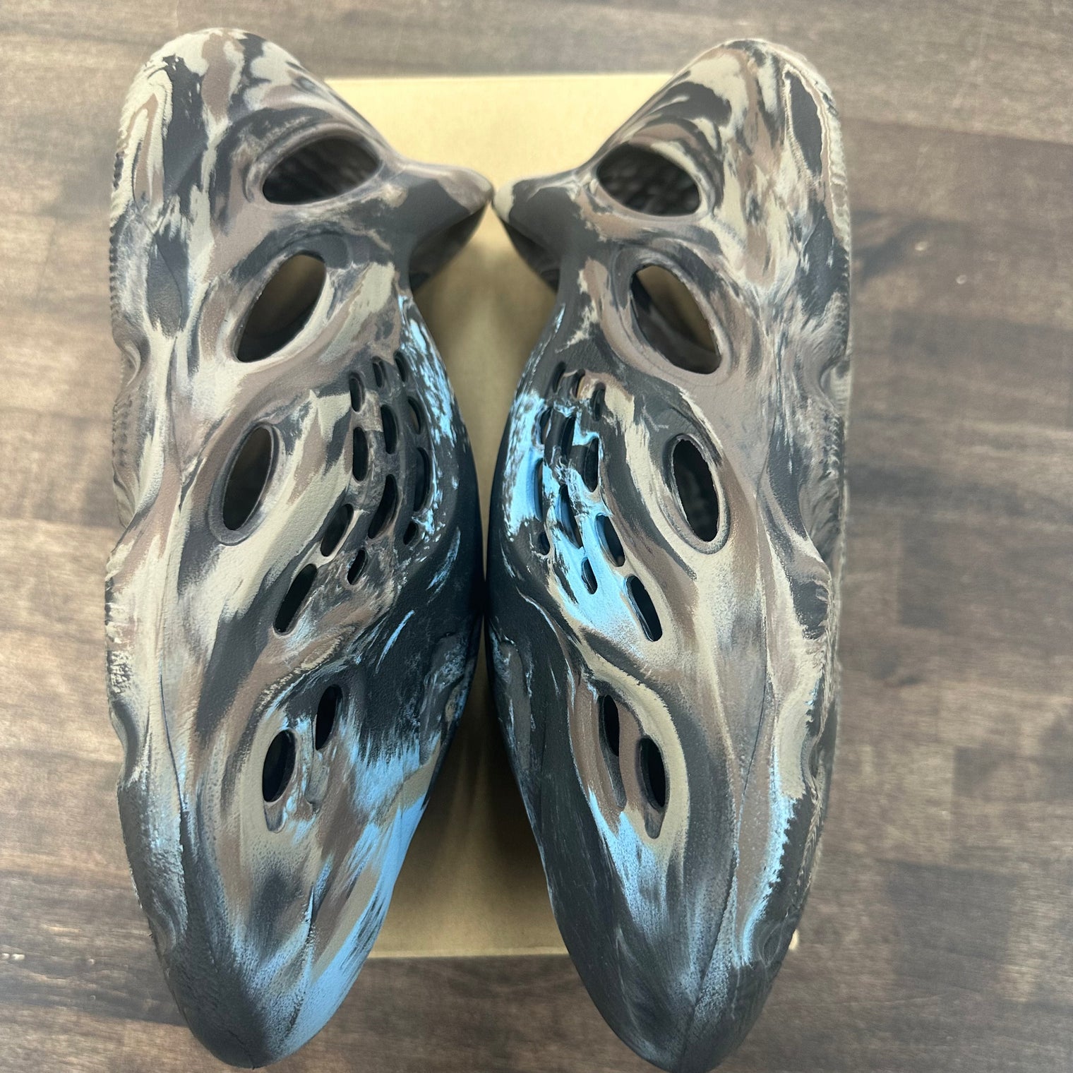 MX Cinder Yeezy Foam RNNR (USED)