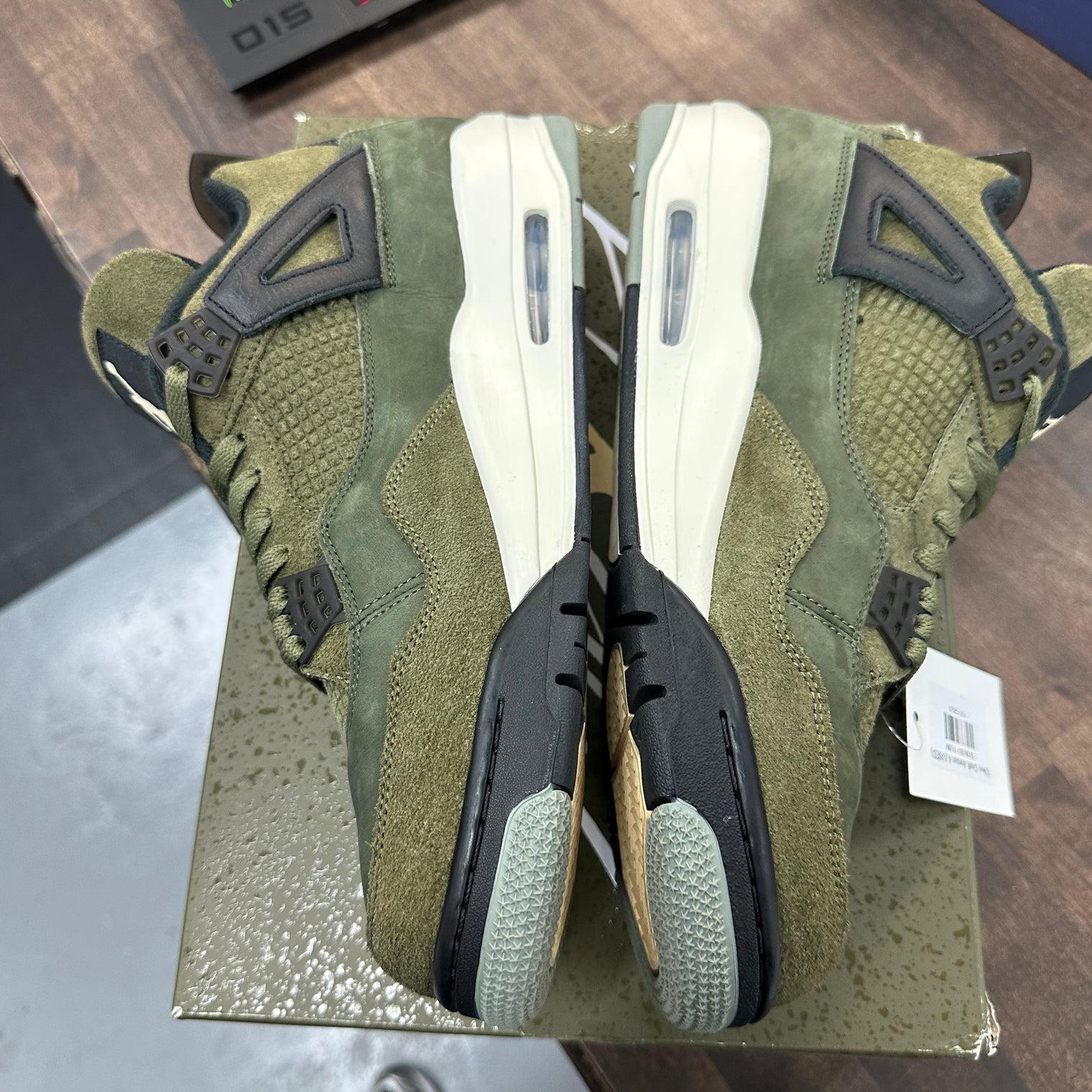 Olive Craft Jordan 4 (USED)
