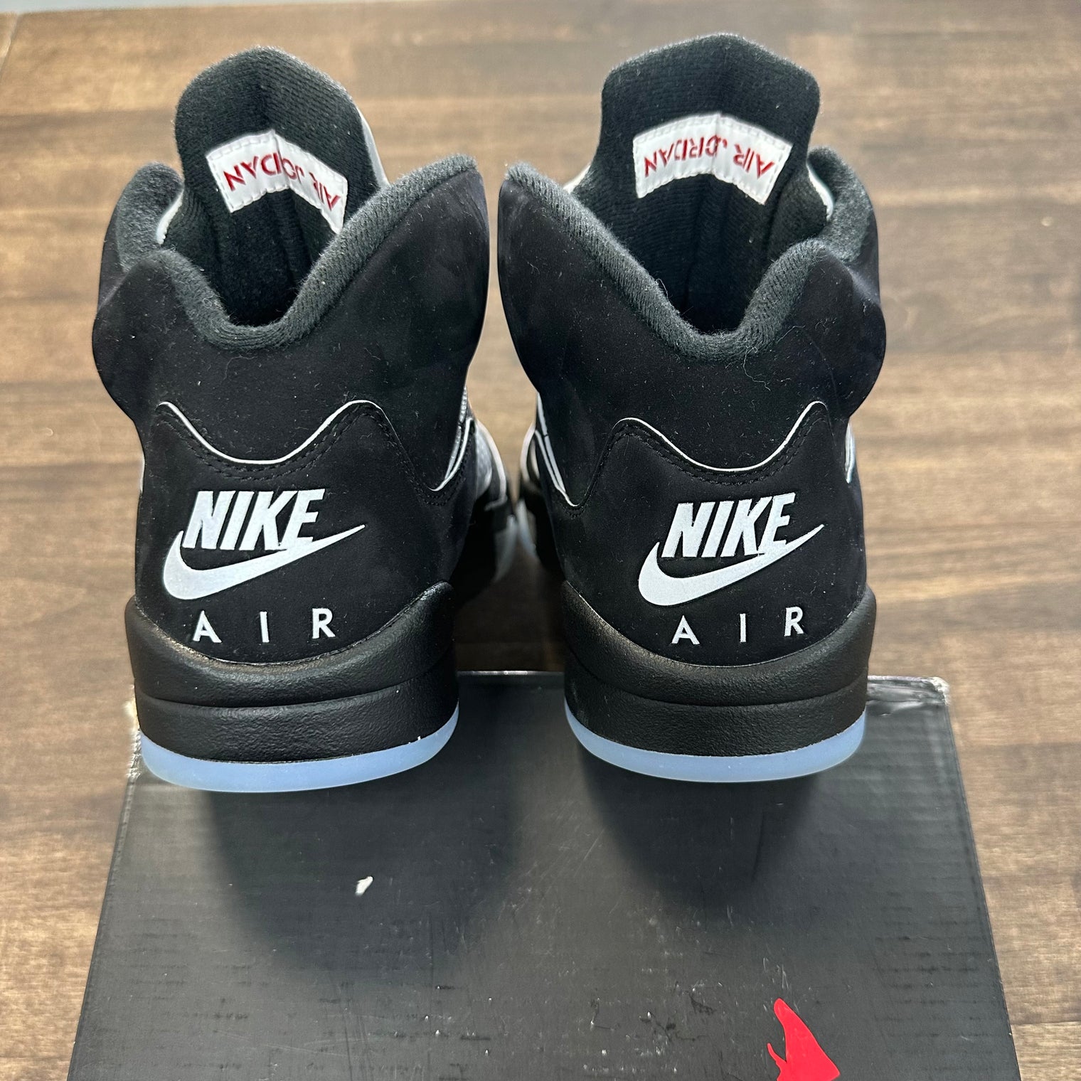 Black Metallic Jordan 5 (USED)