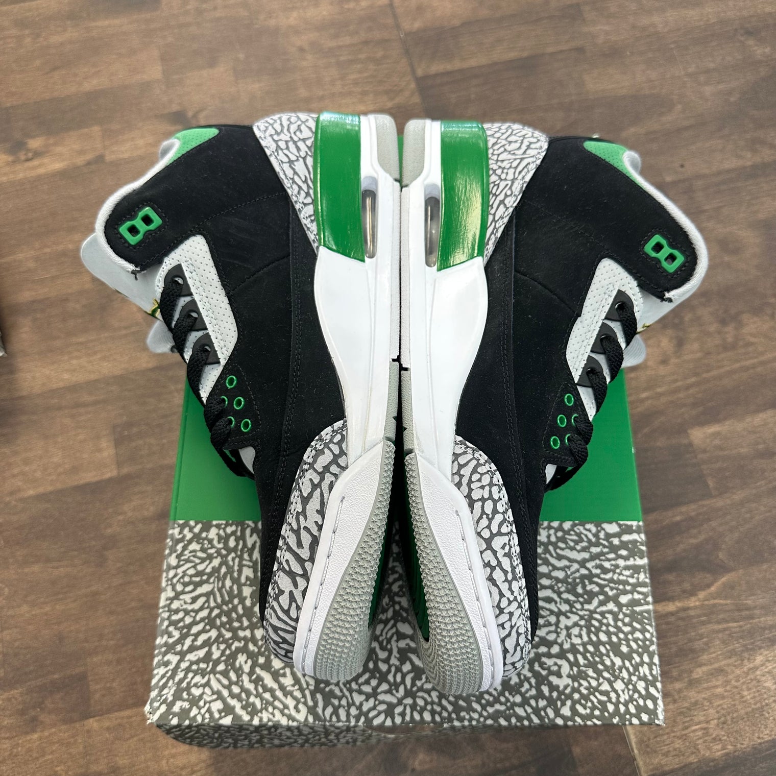 Pine Green Jordan 3 (USED)